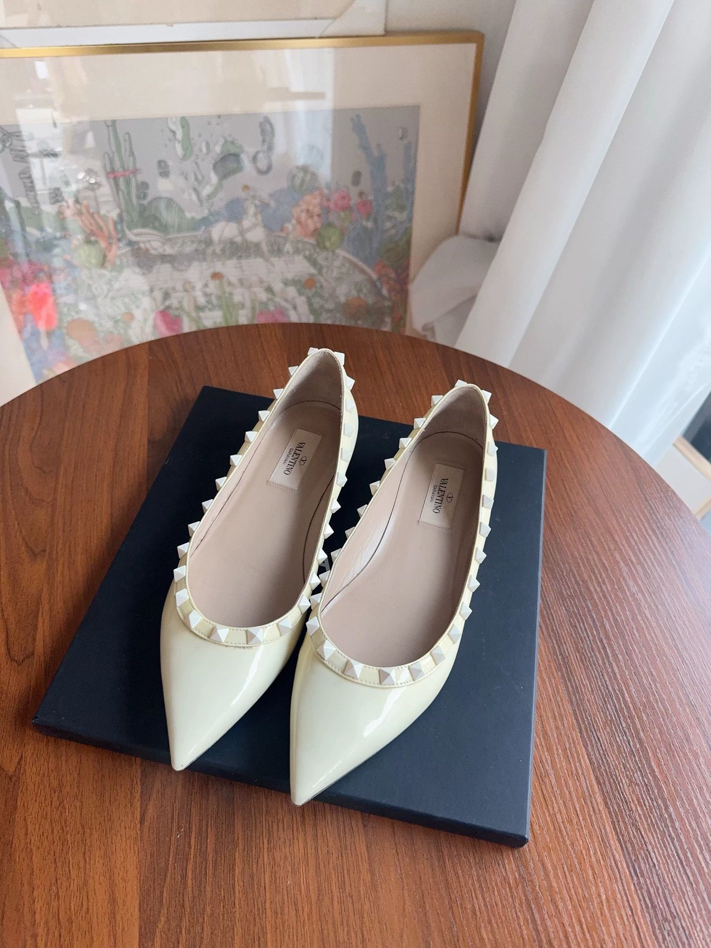 Valentino Valentino 95 New Cream Patent Leather Flats 37.5 Min OX Yell Size US 6.5 / IT 36.5 - 1 Thumbnail