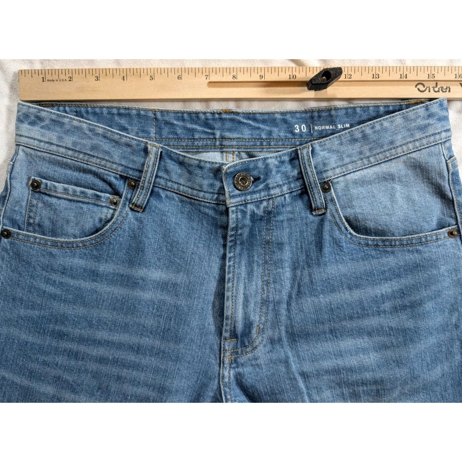Vintage VINTAGE The Normal Brand Jeans Men 30x31 Slim Straight Light Wash Whisker Denim Blue 5-Pocket Mens Size US 30 / EU 46 - 3 Thumbnail