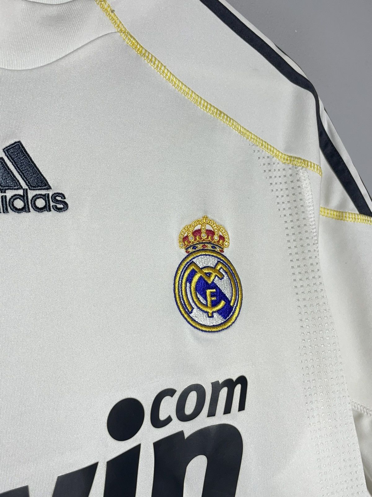 Adidas × Vintage #9 Ronaldo Real Madrid Adidas 2009/10 Home Football Kit Size US M / EU 48-50 / 2 - 5 Thumbnail