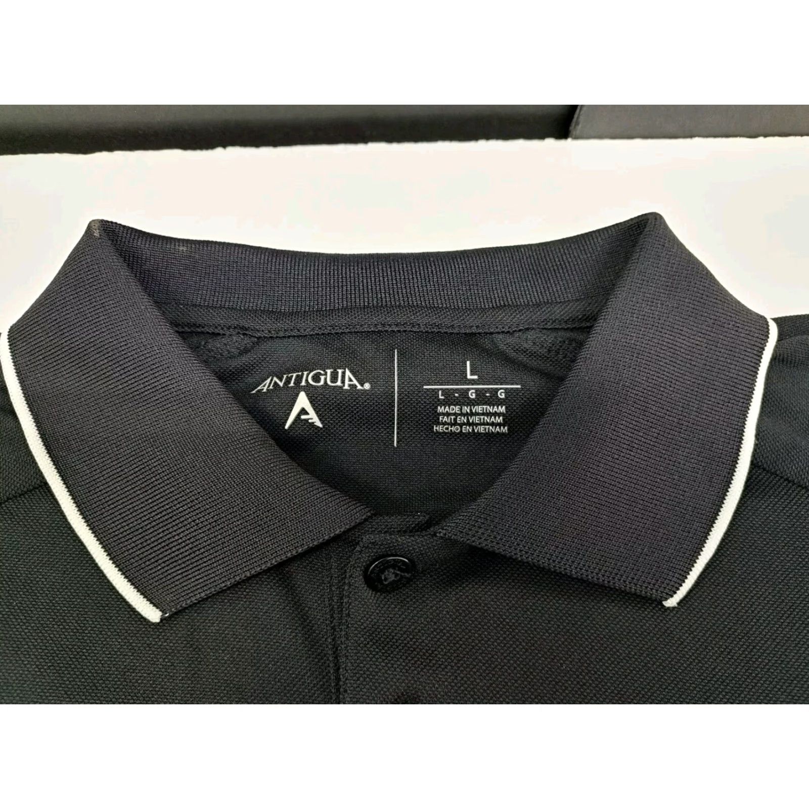 Vintage Antigua Polo Shirt Los Angeles Chargers Embroidered Bolt Short Sleeve Knit Polyester Black L Mens Regular Polo Size US L / EU 52-54 / 3 - 4 Thumbnail