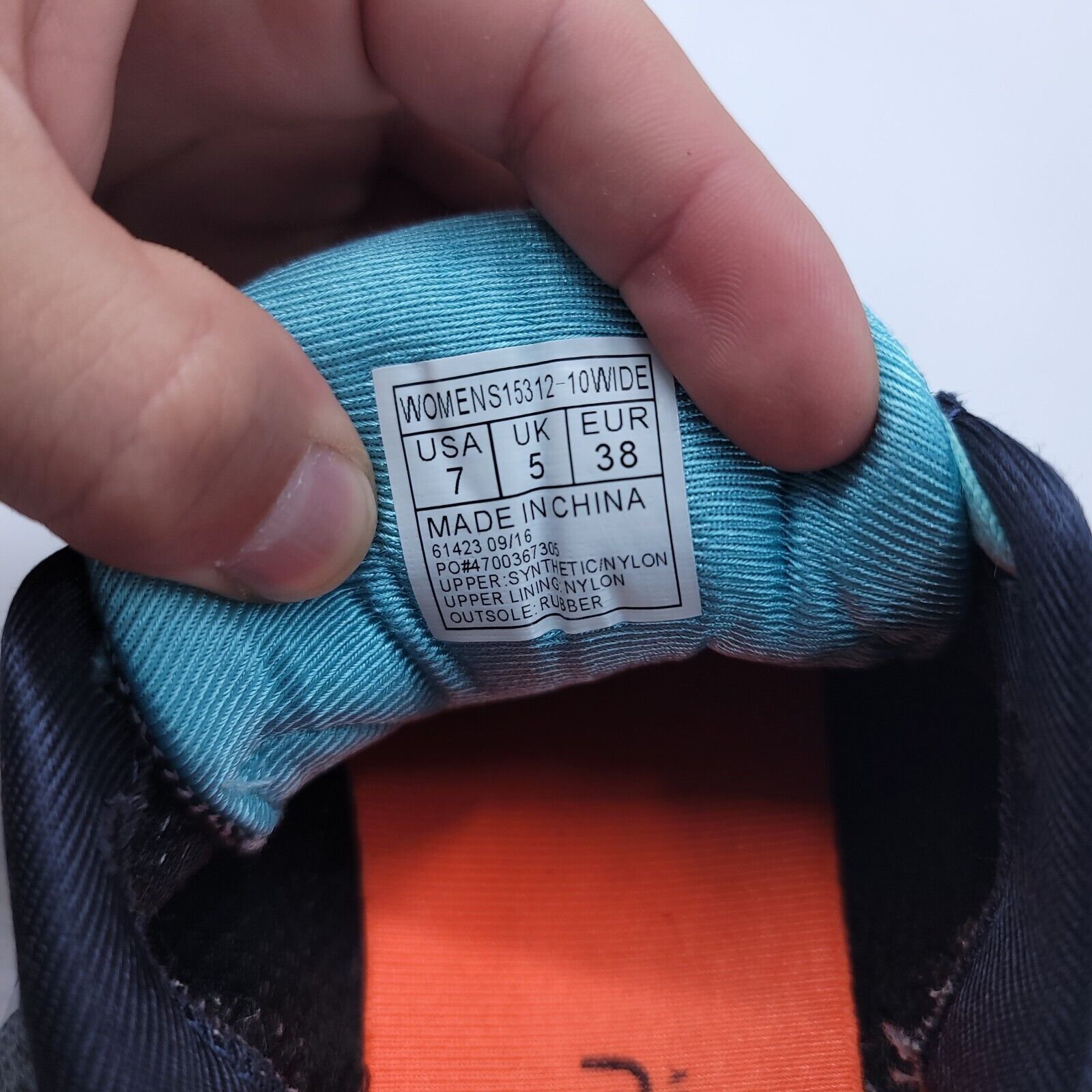 Saucony Saucony Grid Seeker Athletic Shoe Womens Size 7 S15312-10 Size US 7 / IT 37 - 8 Thumbnail