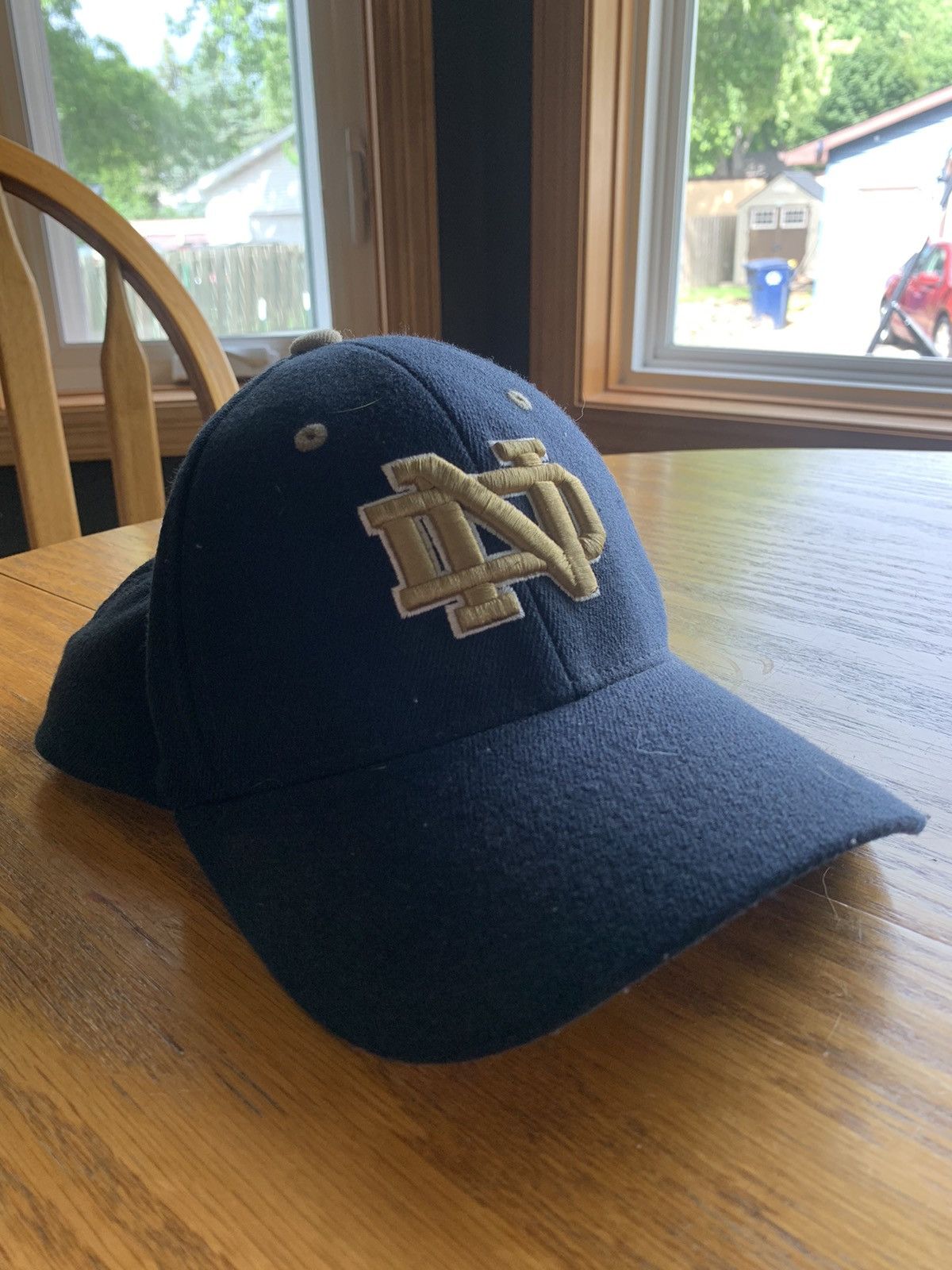 VINTAGE NOTRE DAME EMBROIDERED CREWNECK SICK DESIGN