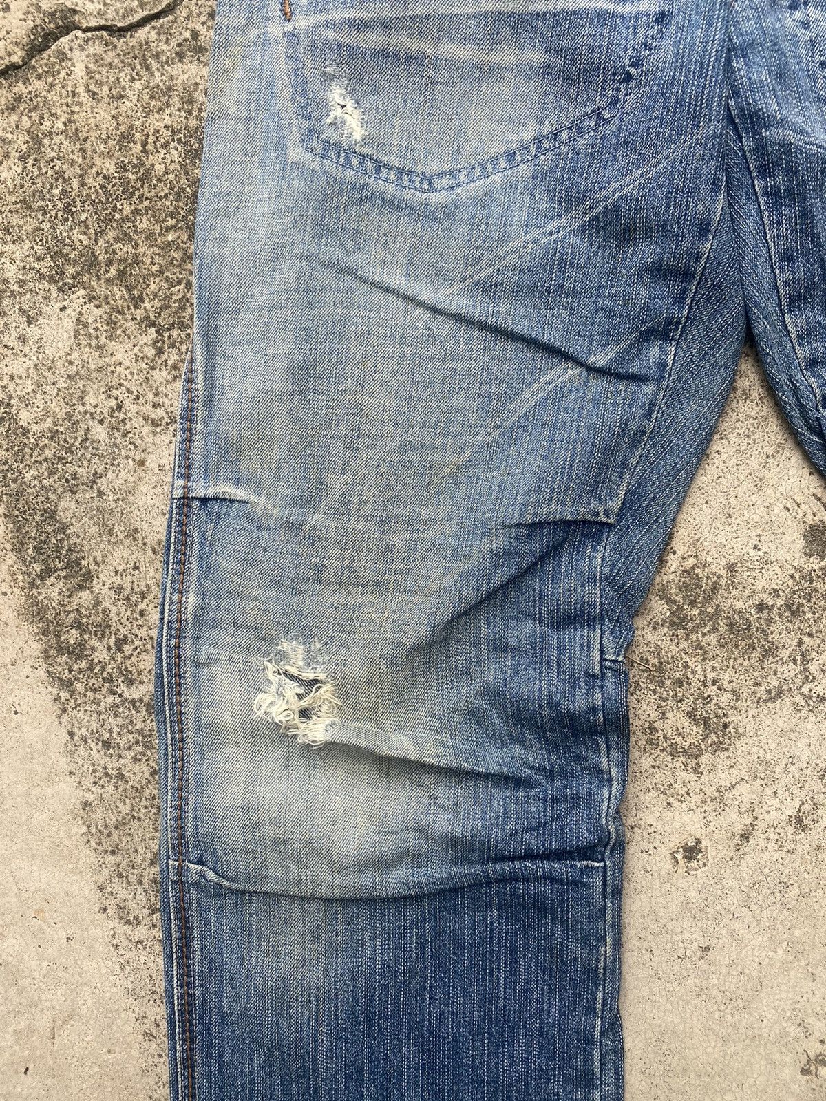 Designer × Le Grande Bleu (L.G.B.) × Marithe + Francois Girbaud Marithe Francois Girbaud Distressed Clawmark Jeans Size US 29 - 9 Thumbnail