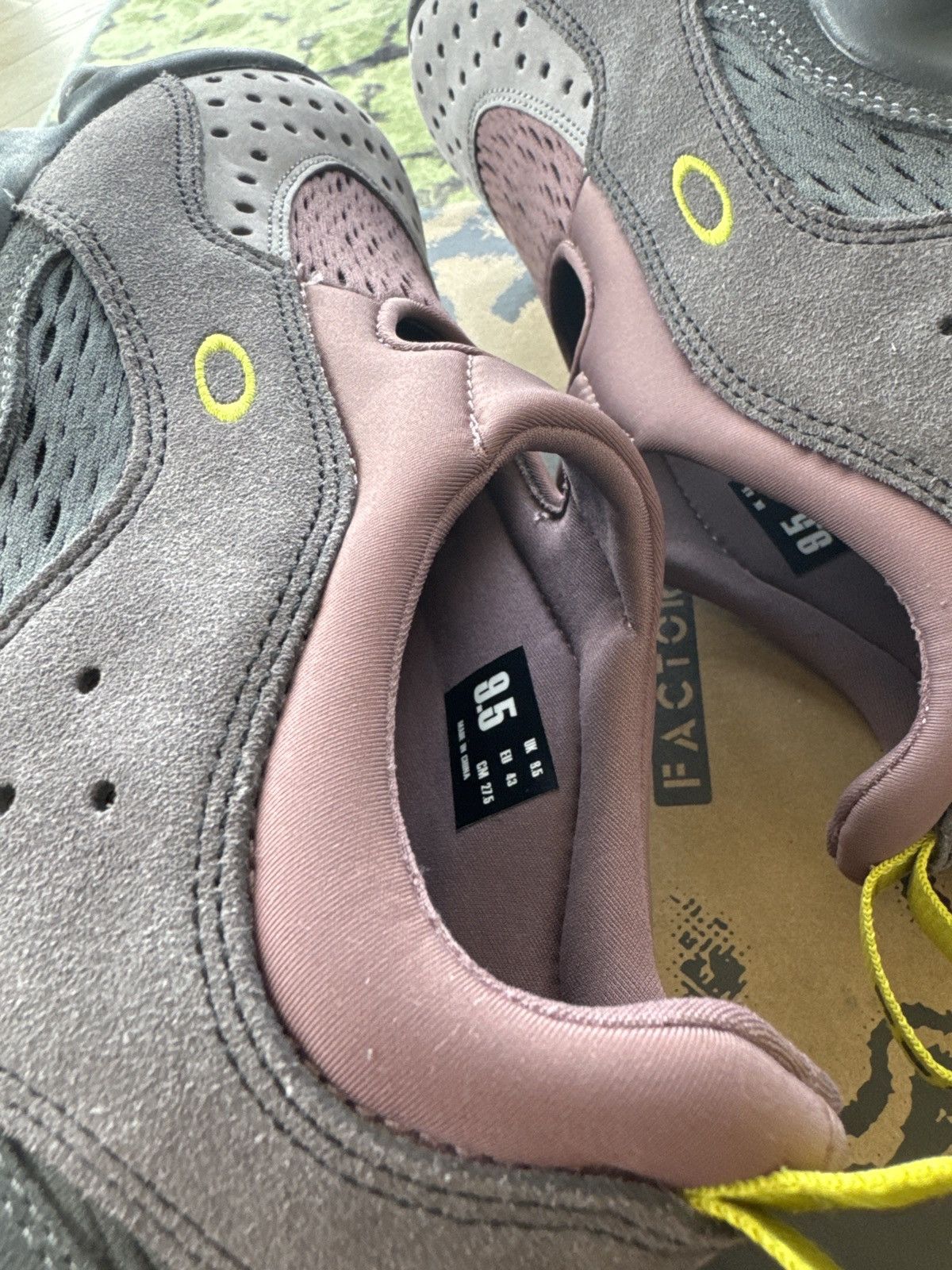 Oakley Oakley Factory Team Taupe Flesh Sandals Size US 9.5 / EU 42-43 - 6 Thumbnail