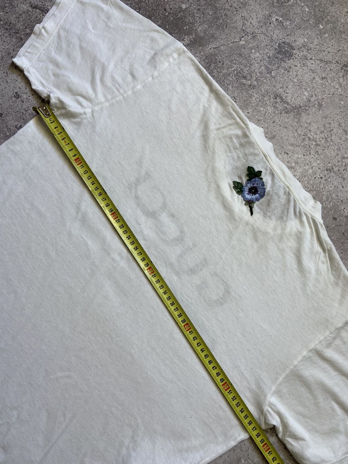 Gucci Gucci Distressed Flower Logo Tee Size US M / EU 48-50 / 2 - 13 Thumbnail