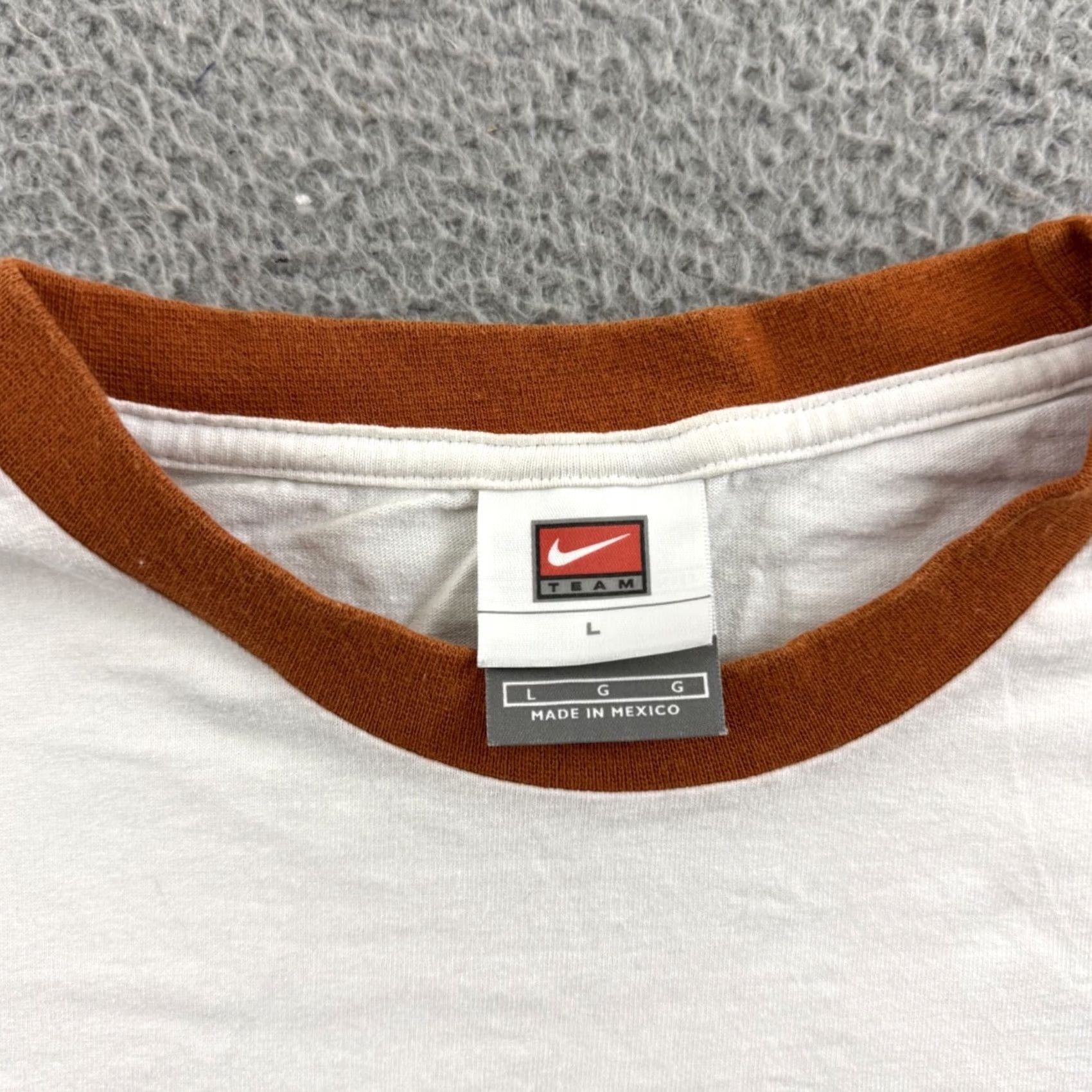 Nike VINTAGE Nike Texas Longhorns Shirt Mens Large Short Sleeve Nike Sport College Y2K Size US L / EU 52-54 / 3 - 6 Thumbnail