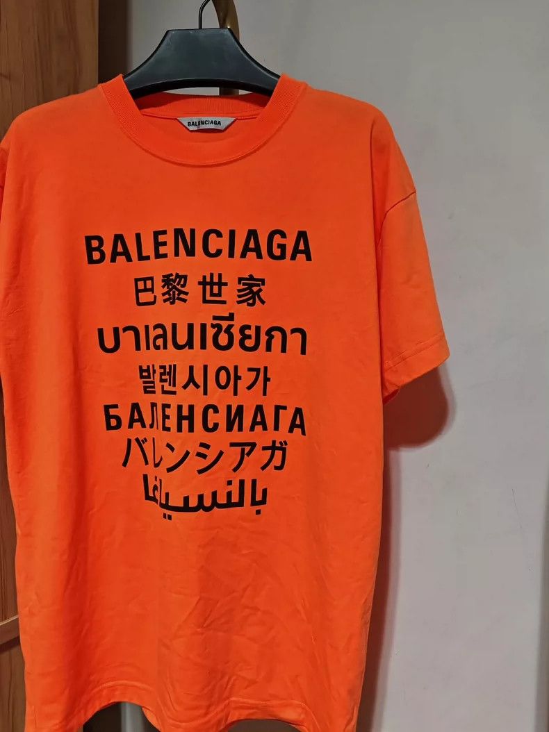 Balenciaga Balenciaga Seven languages short sleeve T-shirt Size US XXS / EU 40 - 2 Thumbnail