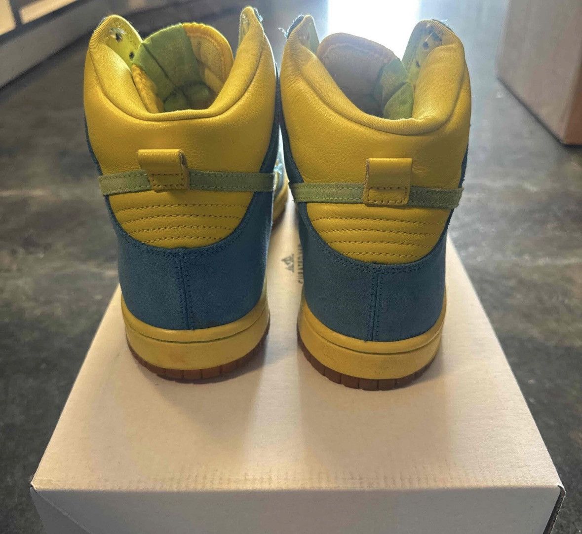 Nike Dunk High SB Marge Simpson Size US 10 / EU 43 - 4 Thumbnail
