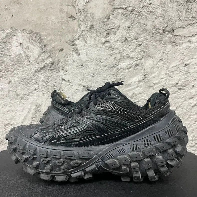 Balenciaga Balenciaga Tire Sneakers Size 41. Size US 8 / EU 41 - 5 Thumbnail