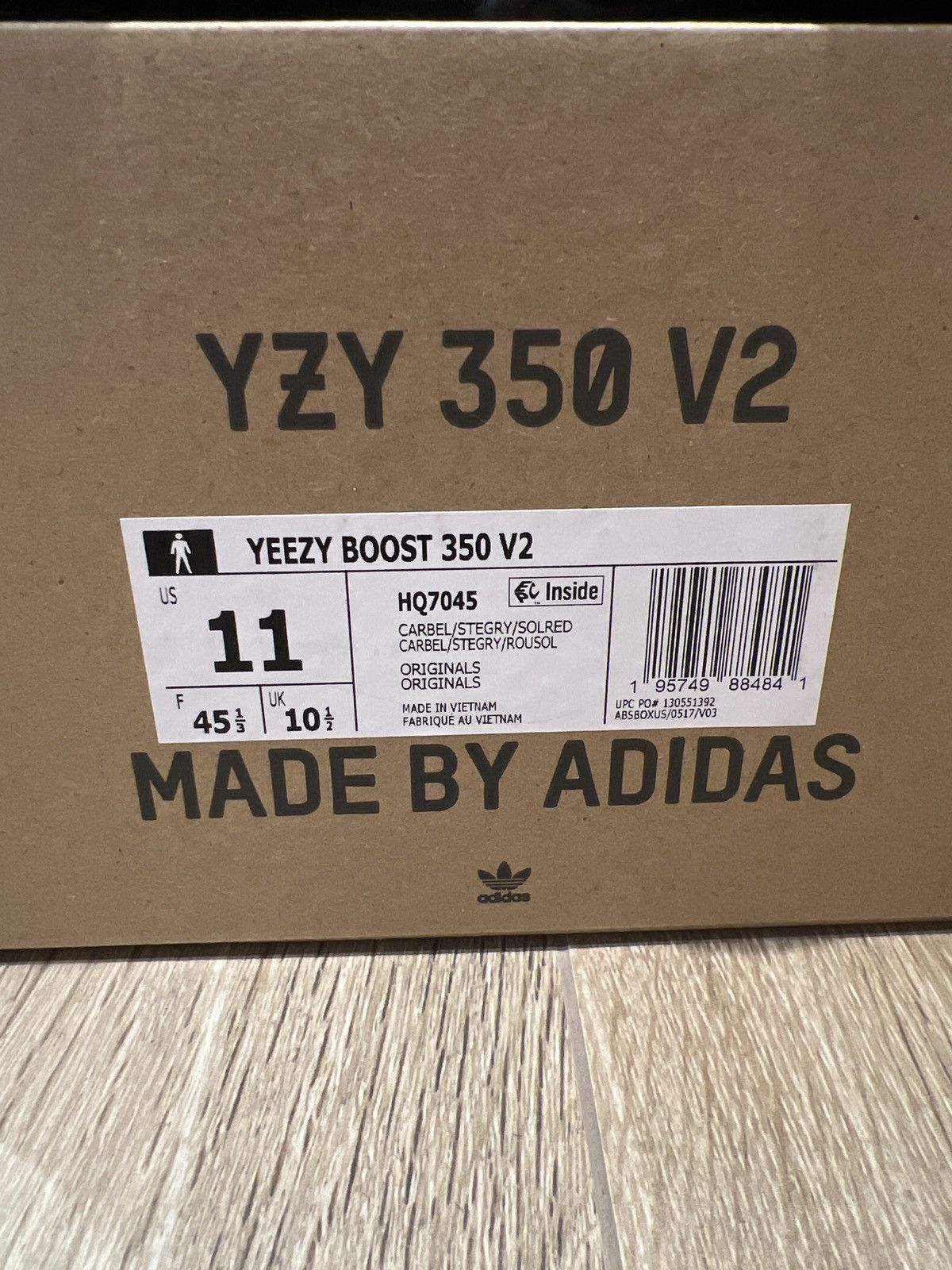 Adidas × Kanye West Yeezy v2 carbon beluga Size US 11 / EU 44 - 4 Thumbnail
