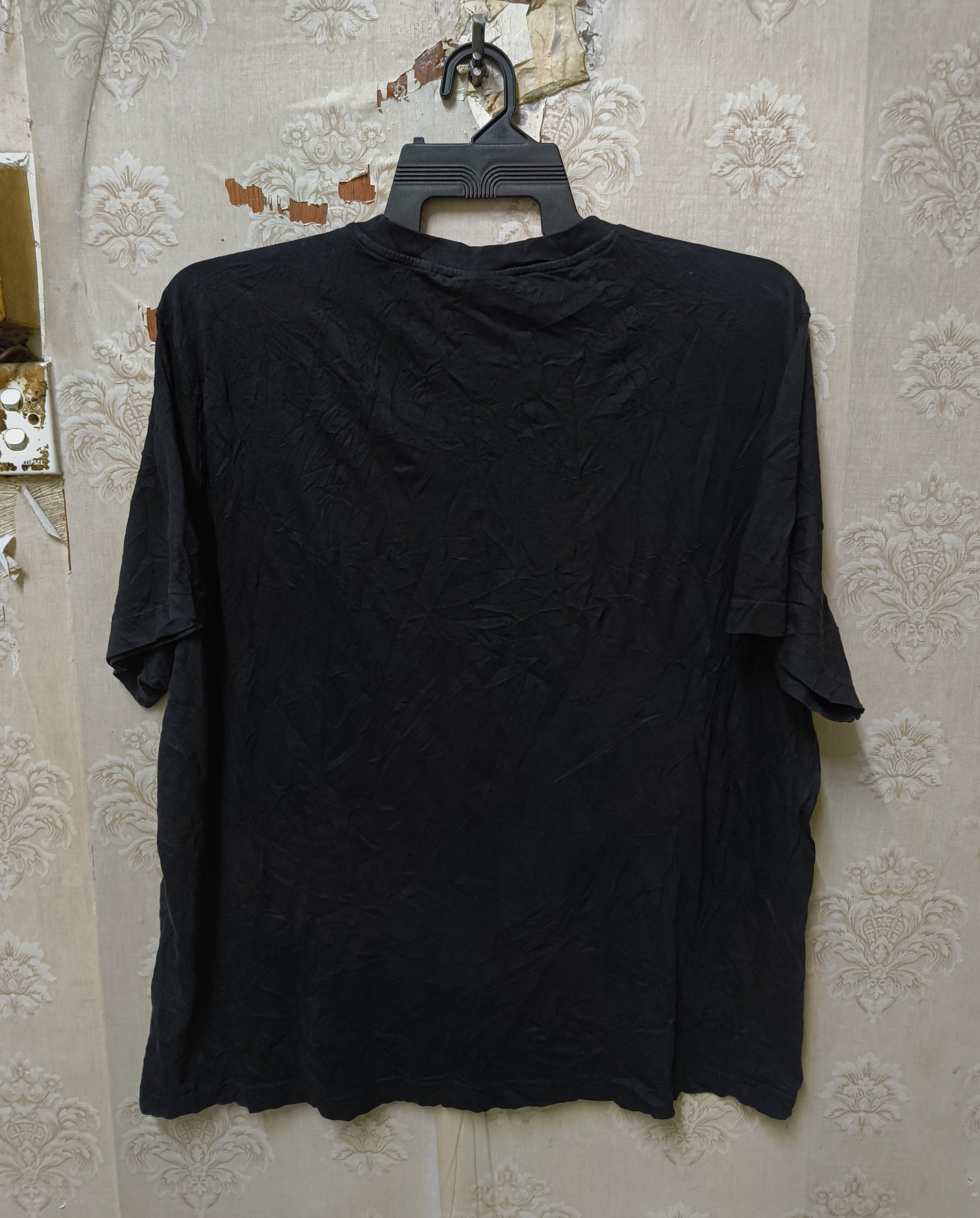 Band Tees × H&M H&M X NIRVANA BAND SMILEY TM TSHIRT Size US XXL / EU 58 / 5 - 3 Thumbnail
