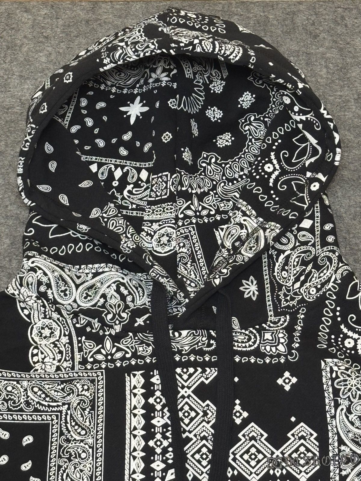 DC DC Shoes Men's Old School Ph hoodie. Size US L / EU 52-54 / 3 - 5 Thumbnail
