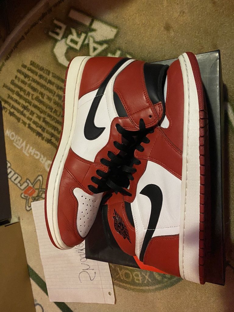 Jordan Brand × Nike 'Chicago' Jordan 1 Nike 2015. Size 11.5. Good condition Size US 11.5 / EU 44-45 - 8 Thumbnail