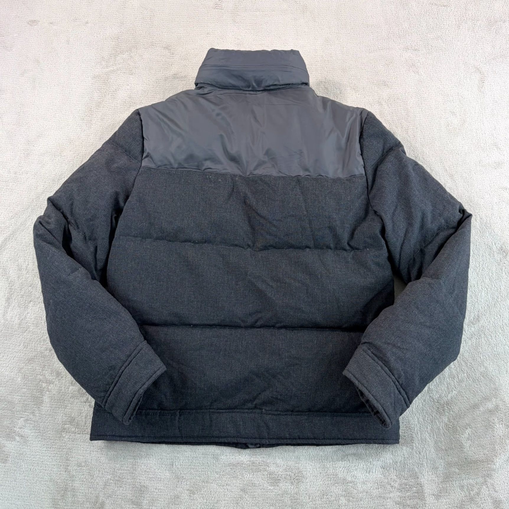 Banana Republic Banana Republic Down Puffer Jacket Men Small Grey Wool Blend Hidden Hood Zip Light Insulated Winter Casual City Classic Outdoor N/A Mens Size US S / EU 44-46 / 1 - 5 Thumbnail
