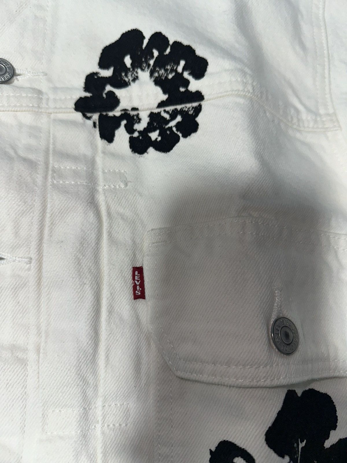 DENIM TEARS Denim Tears TYPE - 2 ALL OVER WREATH WHITE Large Size US L / EU 52-54 / 3 - 2 Thumbnail