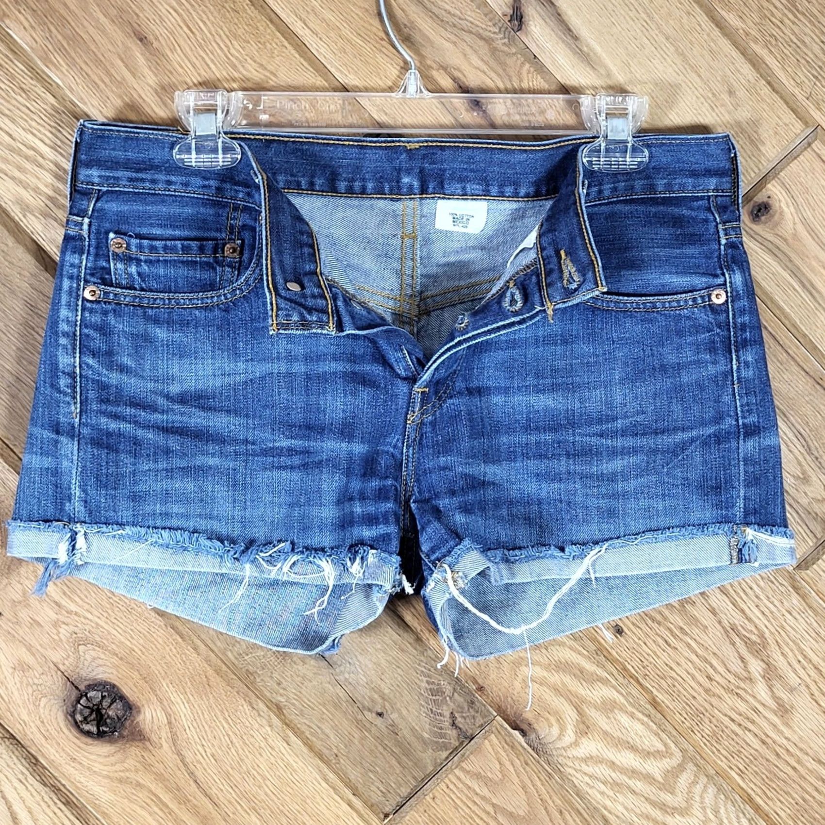 Levi's Levi's 501 Button Fly Denim Shorts Womens 28 Medium Blue Raw Hem Distressed 100% Cotton Casual Vintage Style Western Americana Festival Boho Size 28" / US 6 / IT 42 - 3 Thumbnail