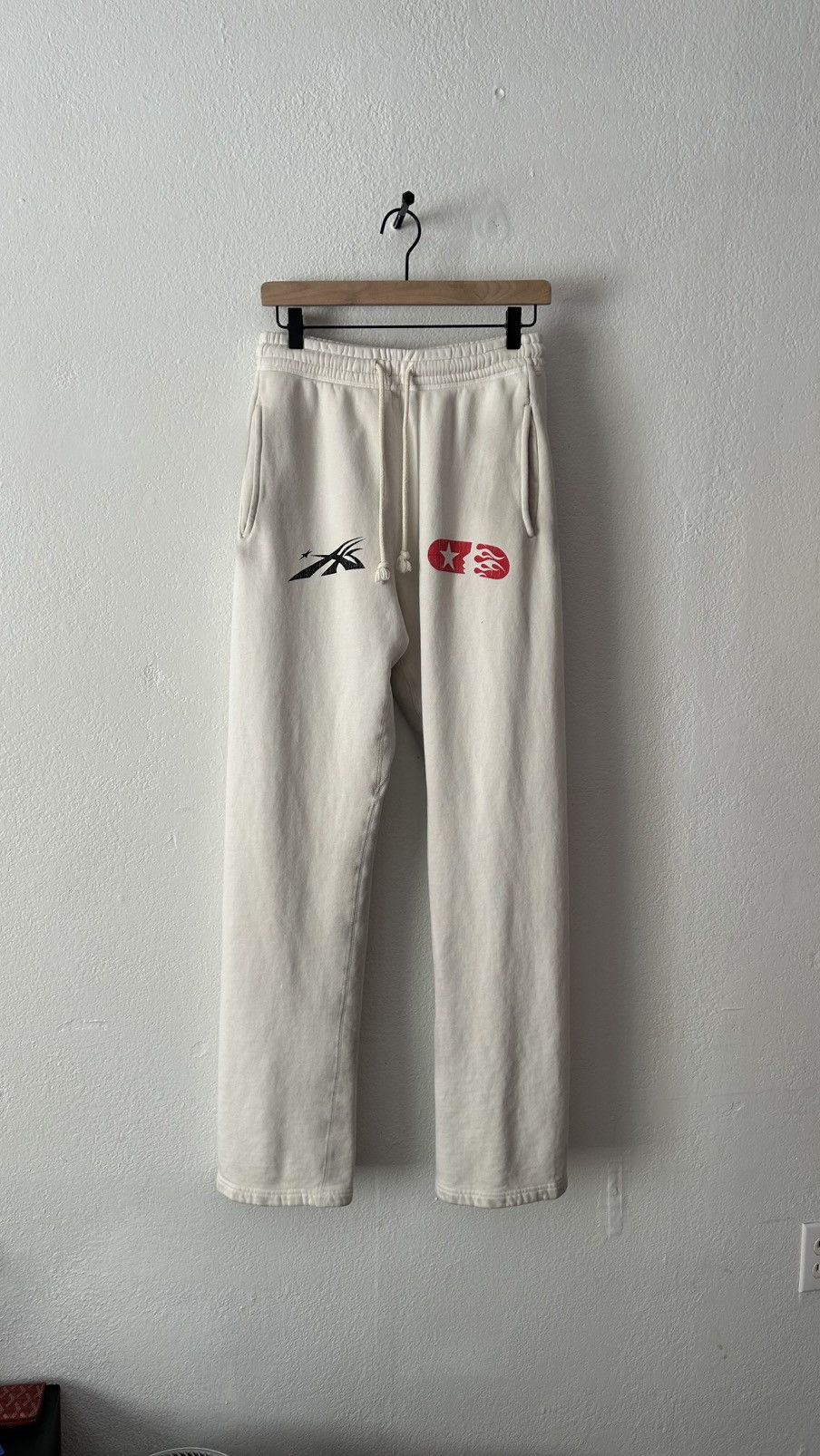 HELLSTAR Hellstar White Skull Sweat Pants Size US 30 / EU 46 - 1 Thumbnail