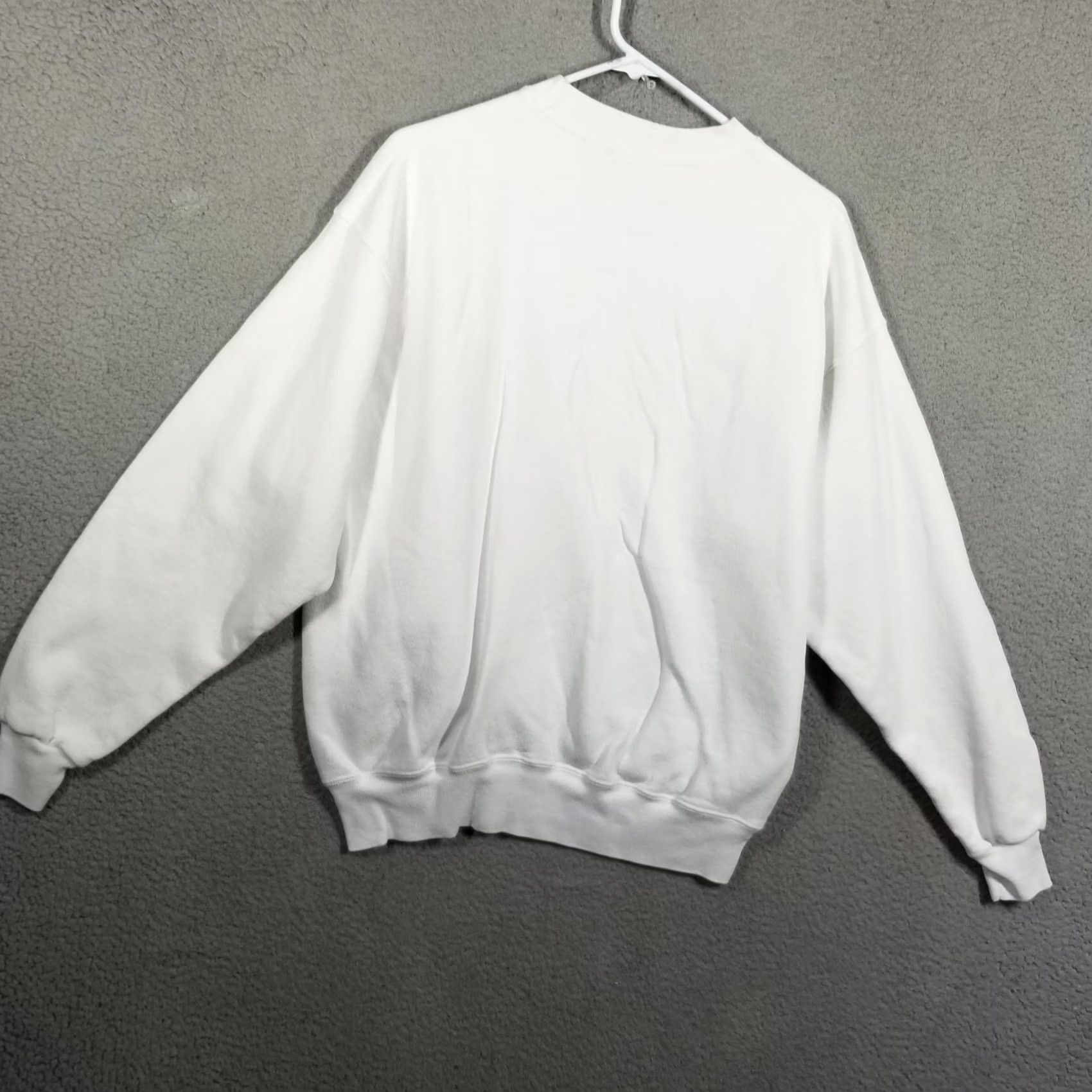 Vintage VINTAGE Surrender Band Sweatshirt Men XL White Music Crewneck Size US XL / EU 56 / 4 - 3 Thumbnail