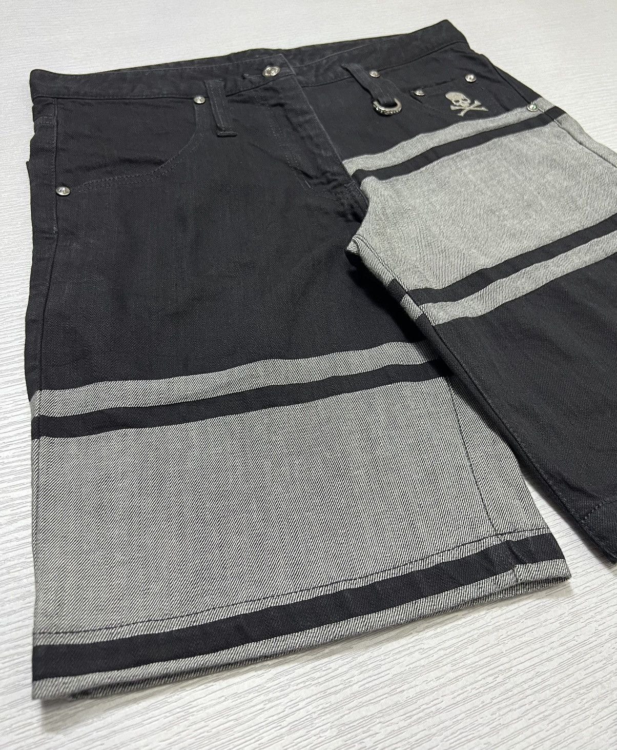 Mastermind Japan Mastermind Japan - Skull Logo Denim Shorts Size US 30 / EU 46 - 6 Thumbnail
