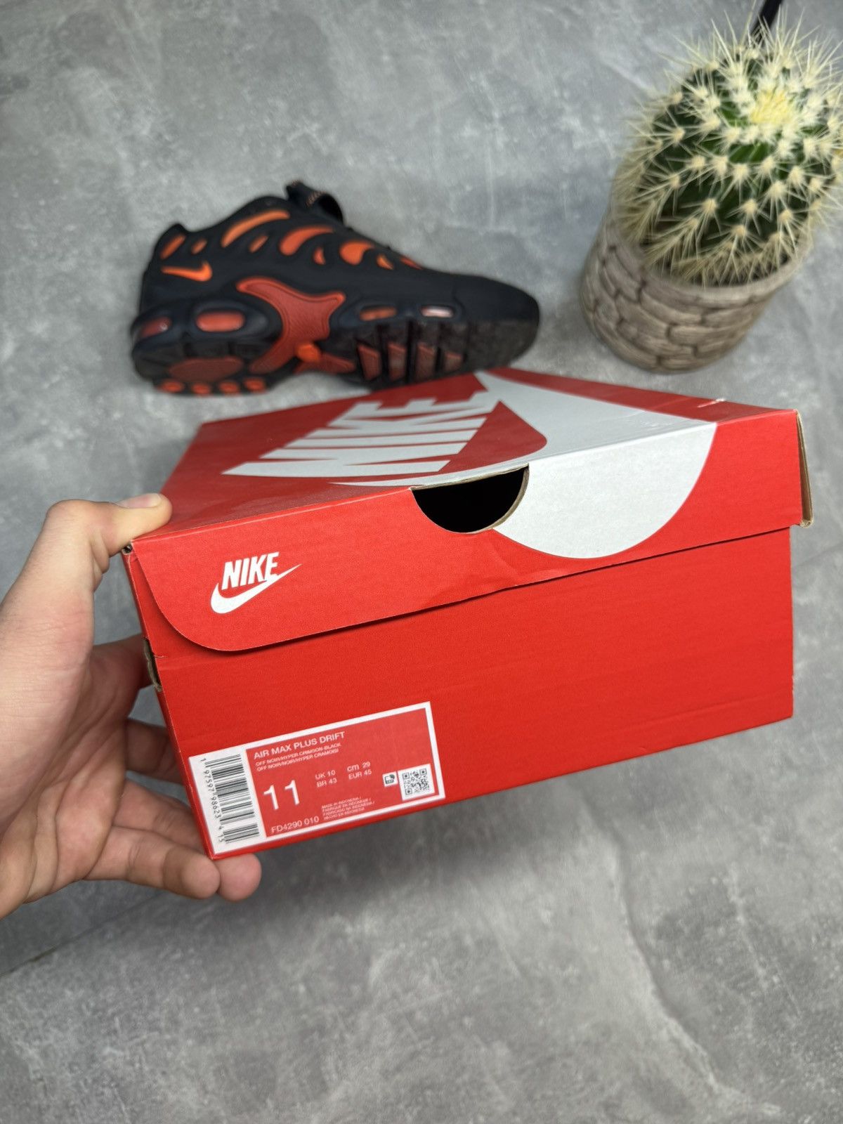 Nike NIKE AIR MAX PLUS DRIFT Size US 11 / EU 44 - 8 Thumbnail