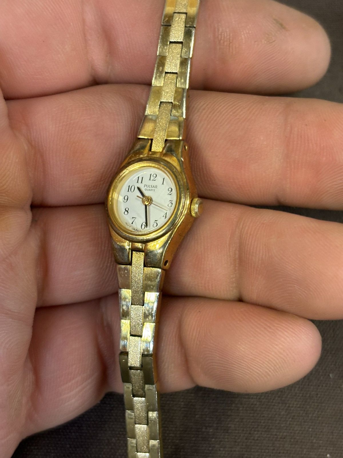Seiko Pulsar V811-2280 Gold Tone Women’s Watch! New Battery! Size ONE SIZE - 4 Thumbnail