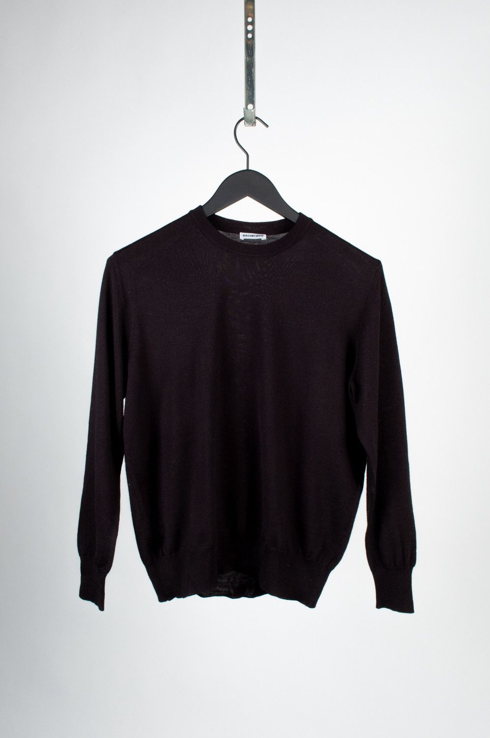 image of Balenciaga Men Sweater Top Crew Neck, S598 in Black (Size Small)