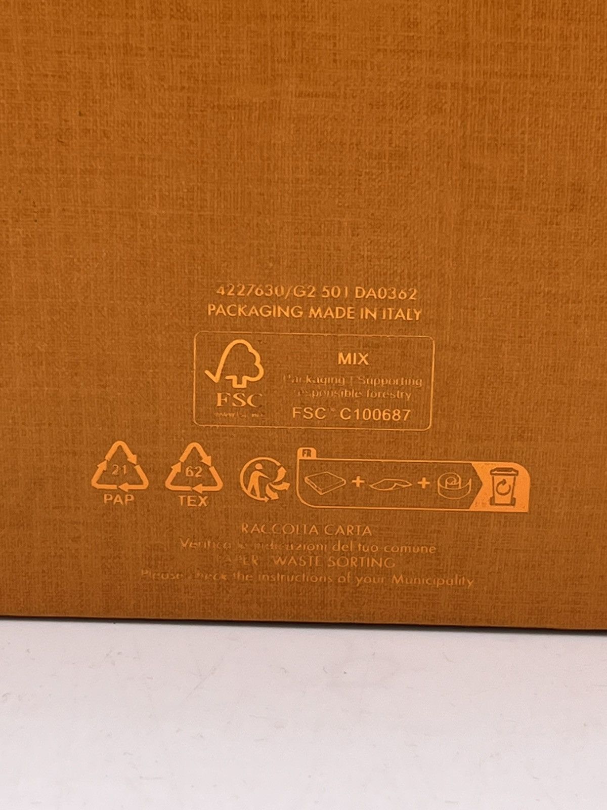 Louis Vuitton VERY CLEAN LOUIS VUITTON DIMENSION 40MM REVERSIBLE BELT Size 46 - 11 Thumbnail