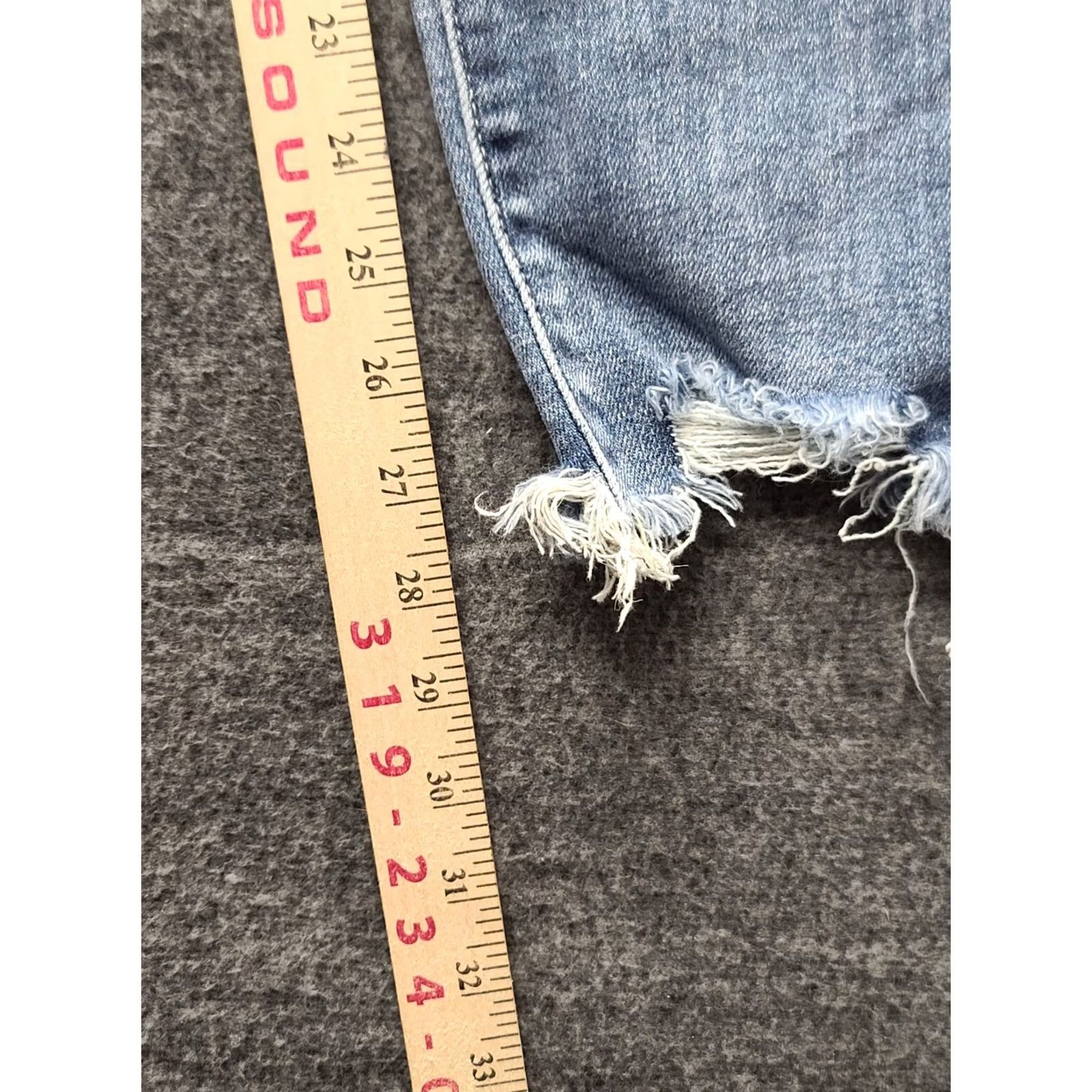 Vintage Judy Blue Jeans Womens 16W Skinny High Rise Medium Wash Distressed 32x27 Denim 5-Pocket Jeans B Blue Jeans Adjustable Waist? Size 38" / US 16 / IT 52 - 6 Thumbnail
