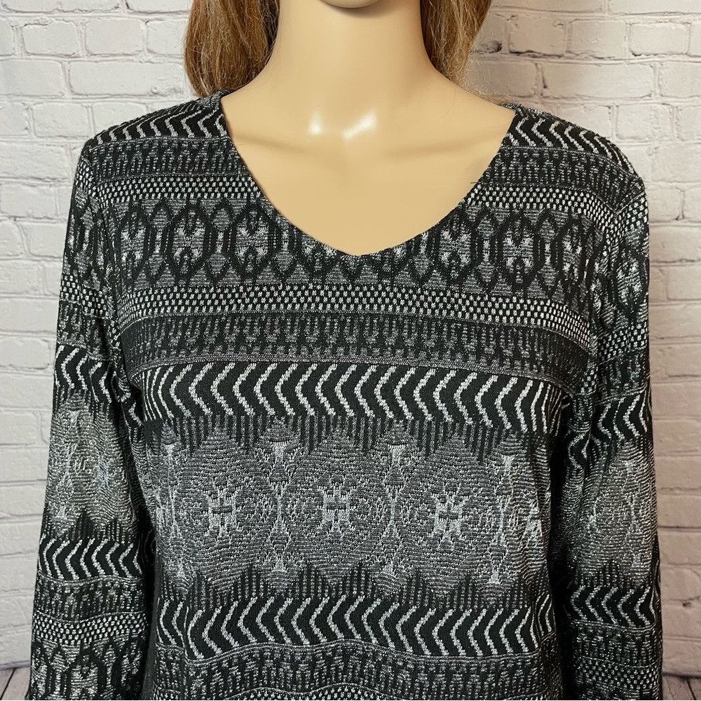 Chicos Chico's Black and Silver 3/4 Sleeve V-Neck Top Size 1 US M Size M / US 6-8 / IT 42-44 - 2 Thumbnail