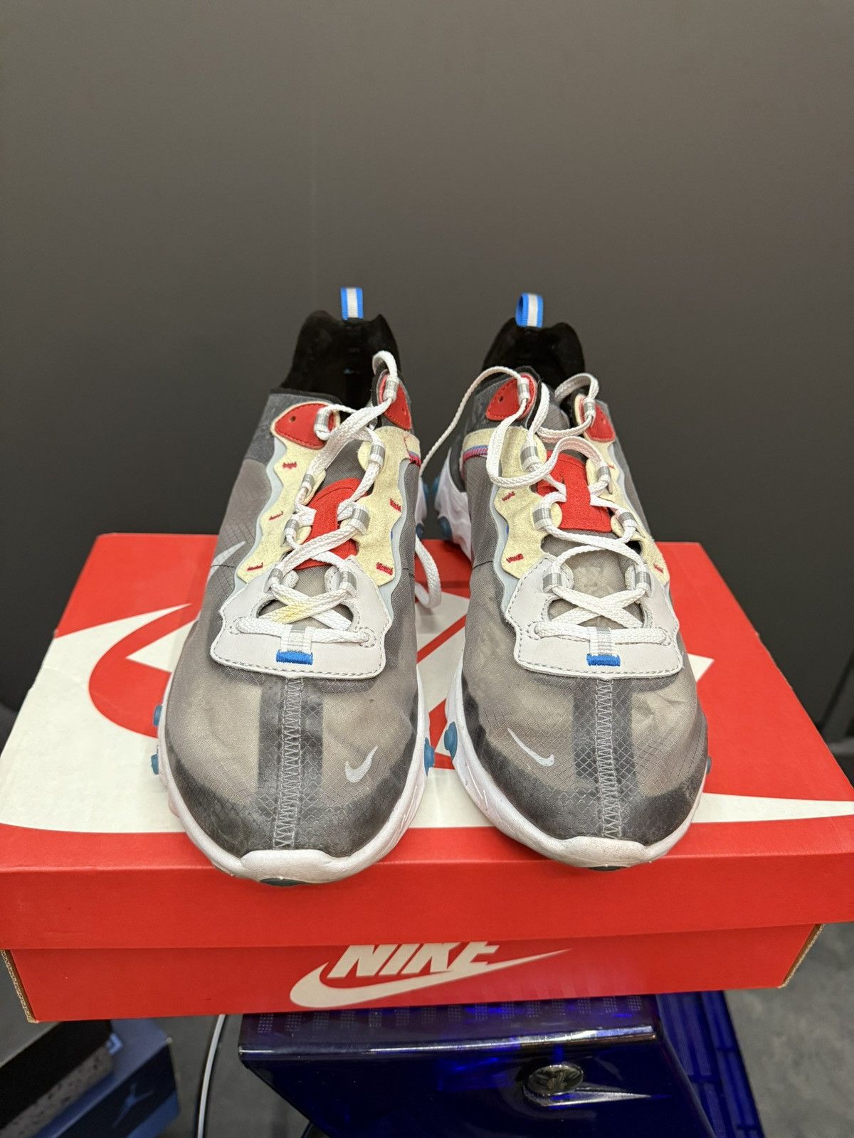 Nike Nike React Element 87 Dark Grey Photo Blue 9.5 AQ1090-003 Size US 9.5 / EU 42-43 - 4 Thumbnail