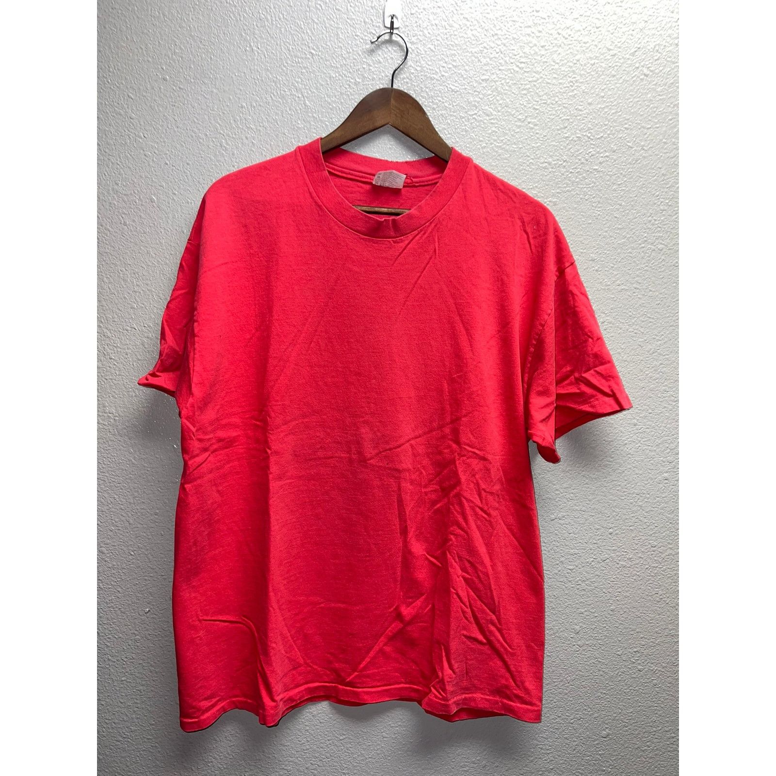 Hanes Vintage Hanes Red Blank Shirt Heavyweight USA Made Tee 90s L Size US L / EU 52-54 / 3 - 1 Thumbnail