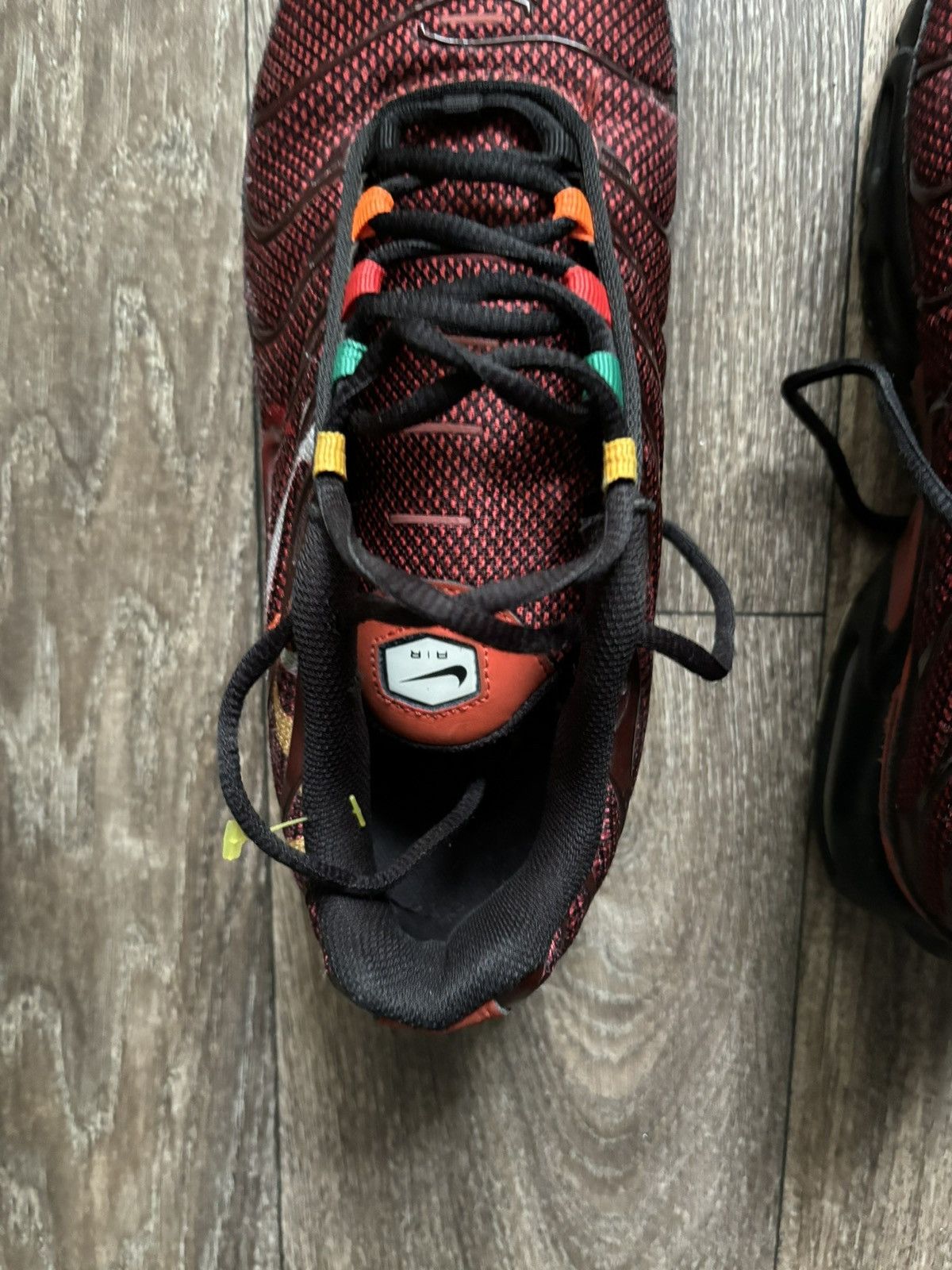 Nike Nike Air Max Plus 'Sunburst' Shoe Size US 9 / EU 42 - 10 Thumbnail