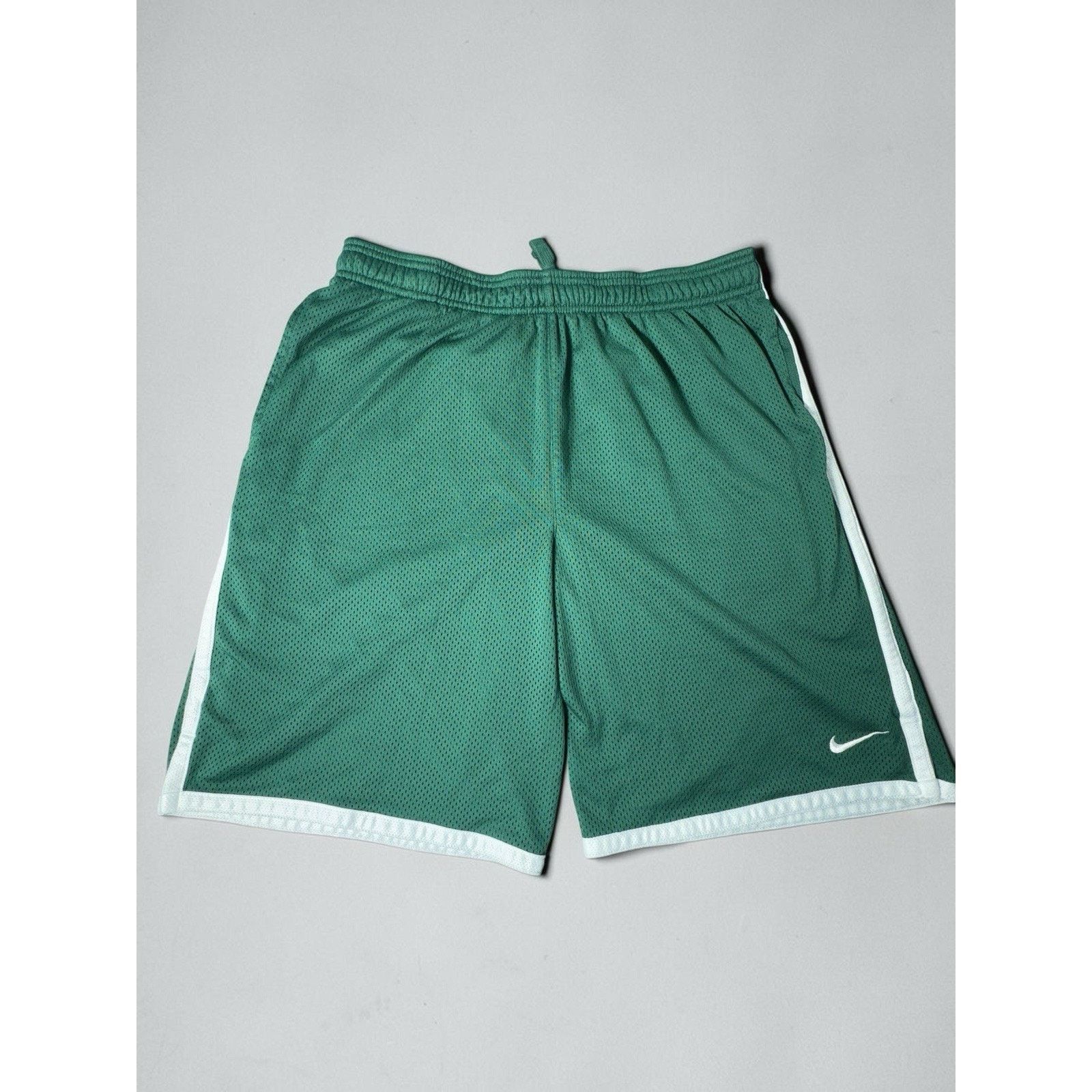 Nike Nike Mesh Basketball Shorts Men’s Large Green Size US 34 / EU 50 - 1 Thumbnail