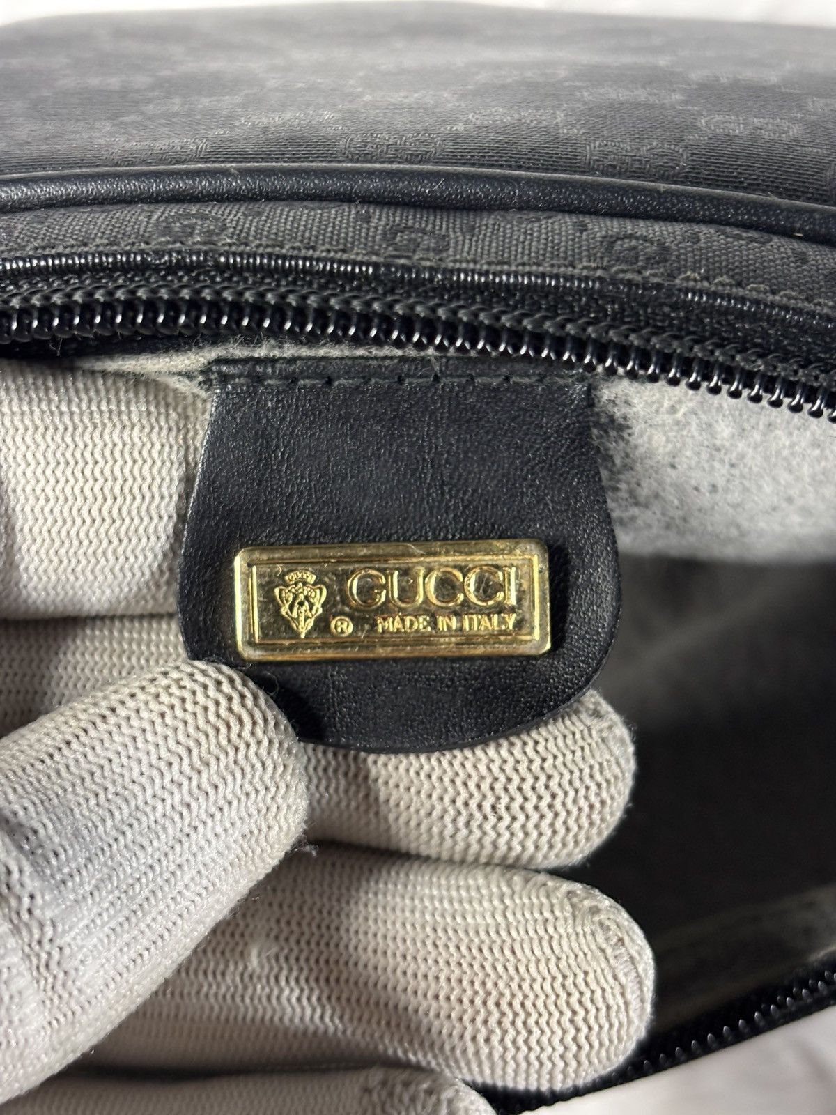 Gucci (Rare) Gucci Vintage Crossbody Bag Size ONE SIZE - 20 Thumbnail