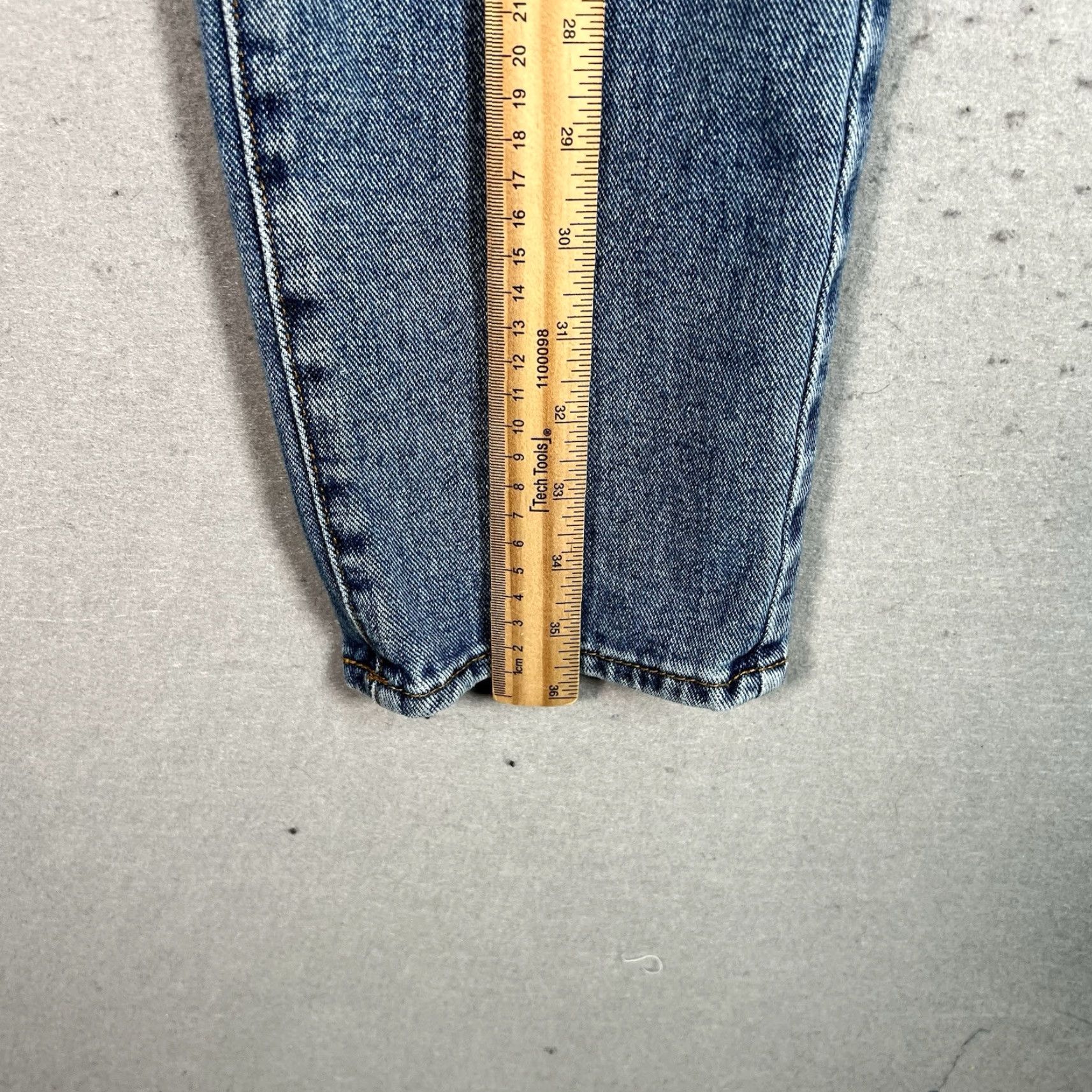 Pacsun Pacsun Mom Jean Womens Size 27 Denim Light Blue Wash Slim Leg Jeans Size 27" / US 4 / IT 40 - 3 Thumbnail