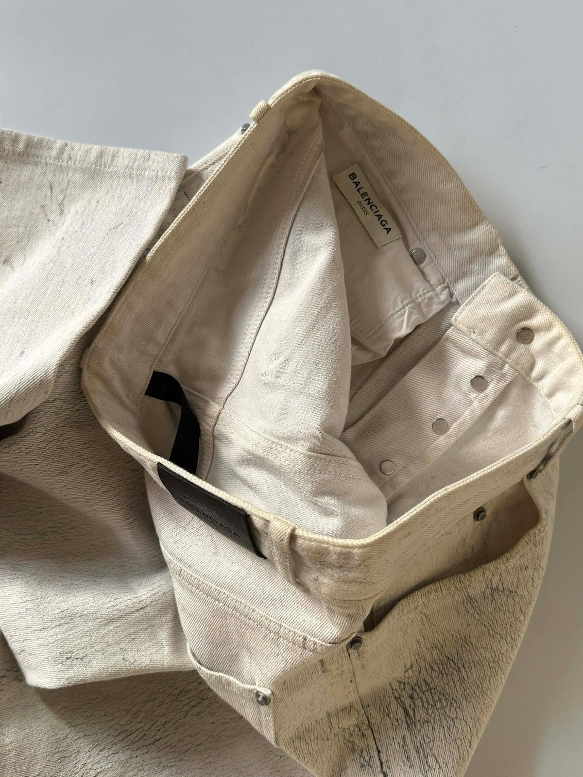 Balenciaga Balenciaga FW14 Cracked Paint Denim Pants Size US 31 - 8 Thumbnail