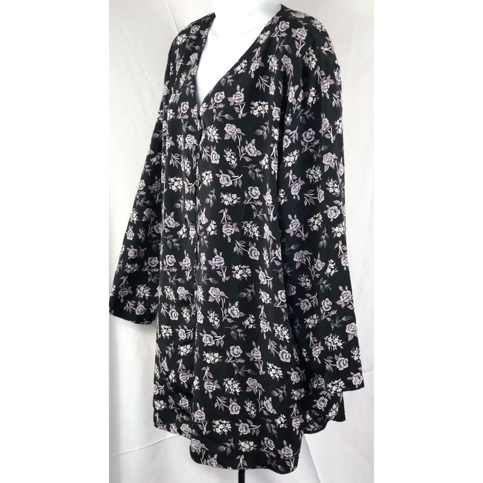 Vintage VINTAGE Jaclyn Smith Blouse 22W Black Floral V-Neck ButtonUp Boho Career Womens Size 3XL / US 20-22 - 3 Thumbnail