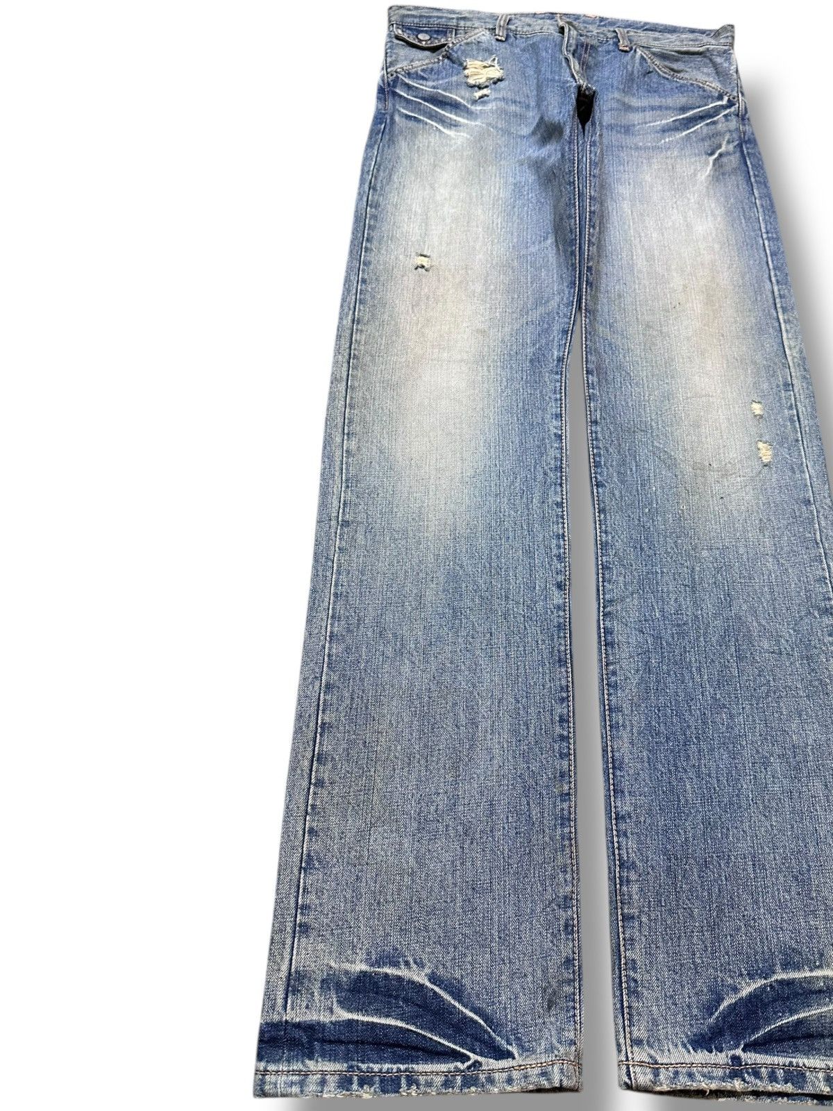 Takeo Kikuchi Vintage Takeo Kikuchi Faded Grunge Whiskers Denim Size US 33 - 3 Thumbnail