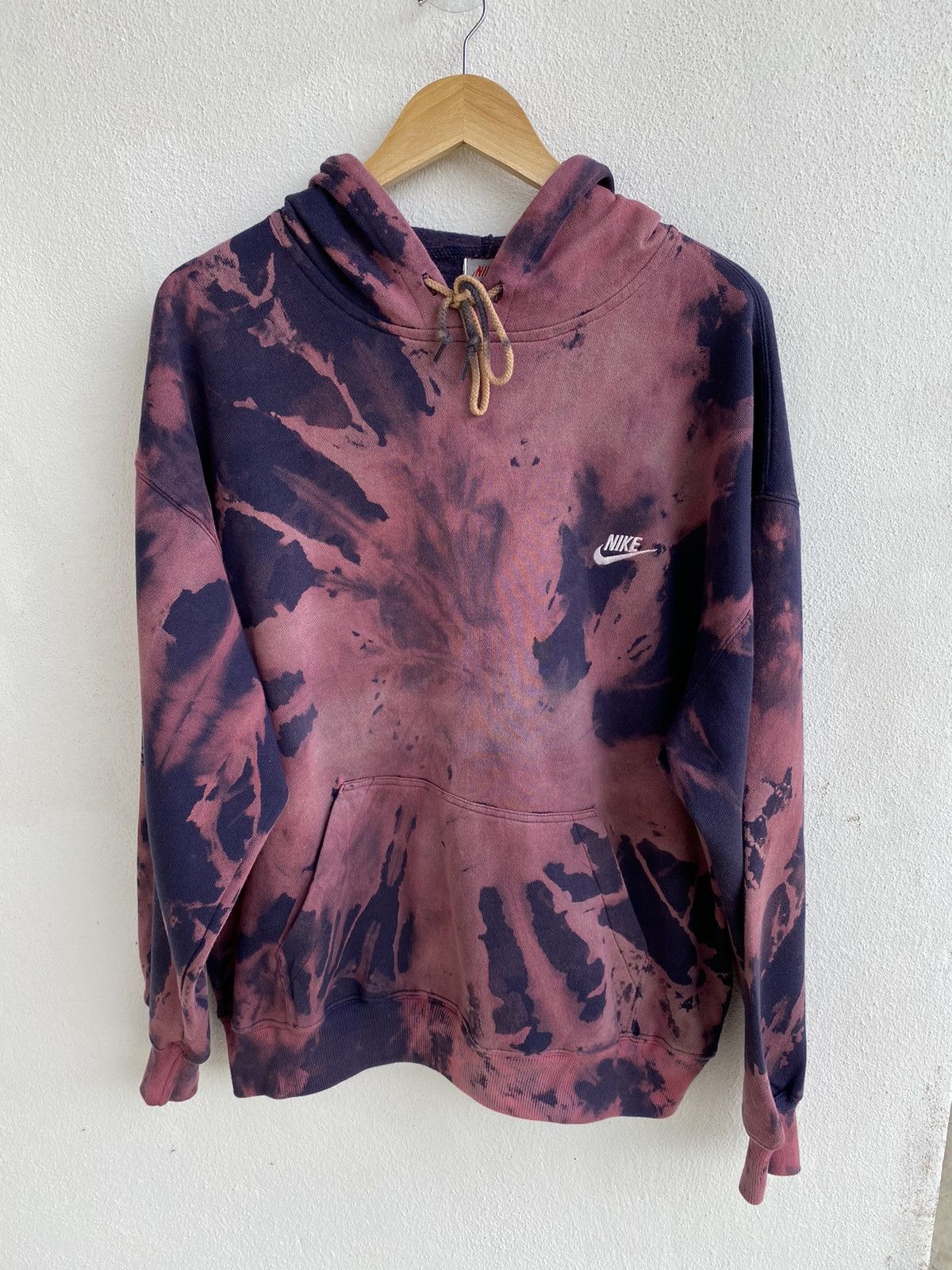 Nike × Vintage Vintage Nike big logo tie dye hoodie / sweatshirt Size US XL / EU 56 / 4 - 3 Thumbnail