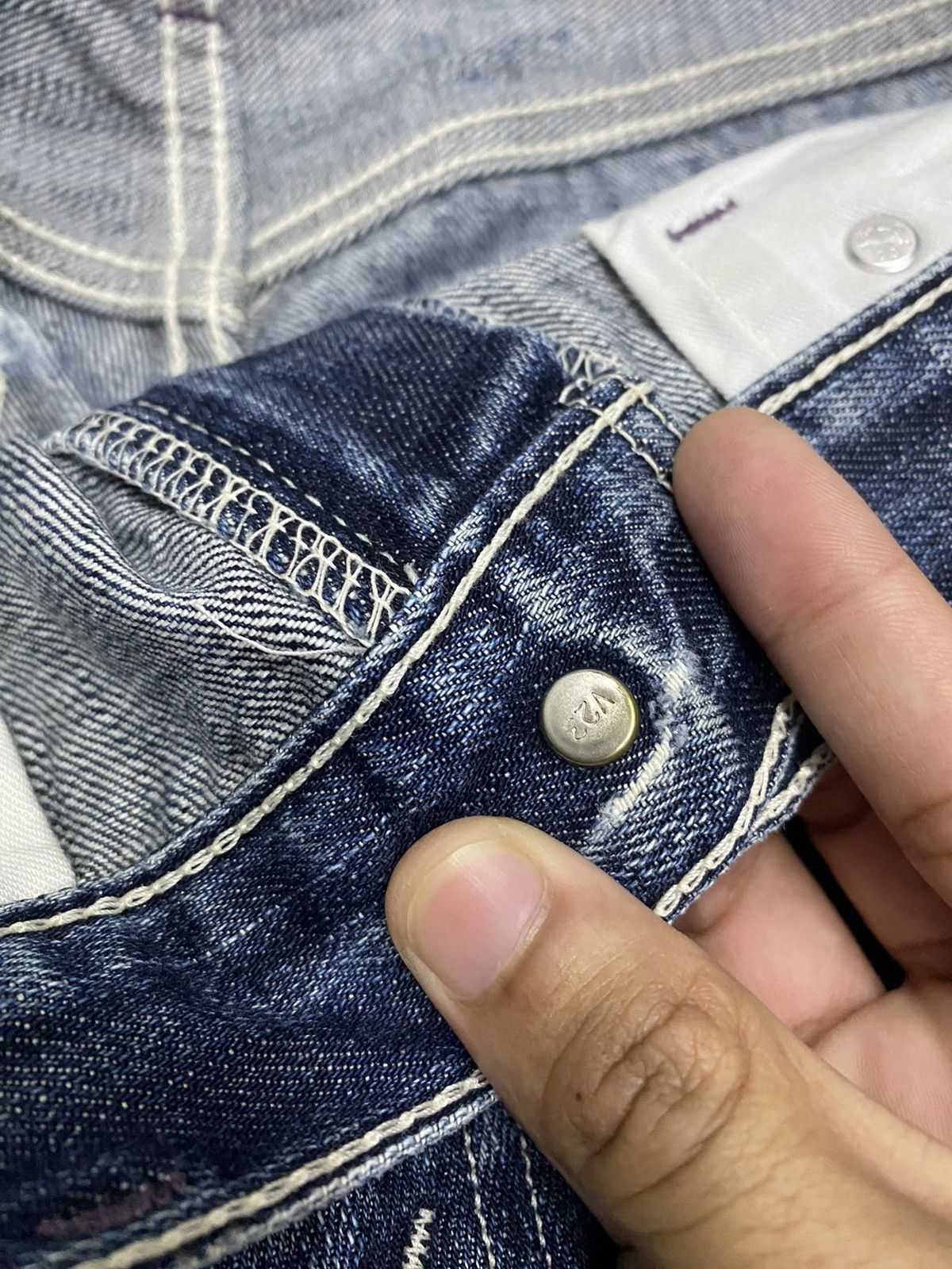 Levi's VINTAGE LEVIS 503 DISTRESSED BAGGY DENIM JEANS Size US 31 - 12 Thumbnail