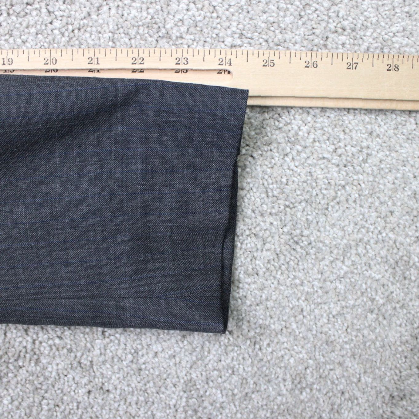Jos. A. Bank Jos. A. Bank Gordon Blazer Men 46R Gray Traveler Wool 2 Button Double Vent Blazer Size 46R - 5 Thumbnail