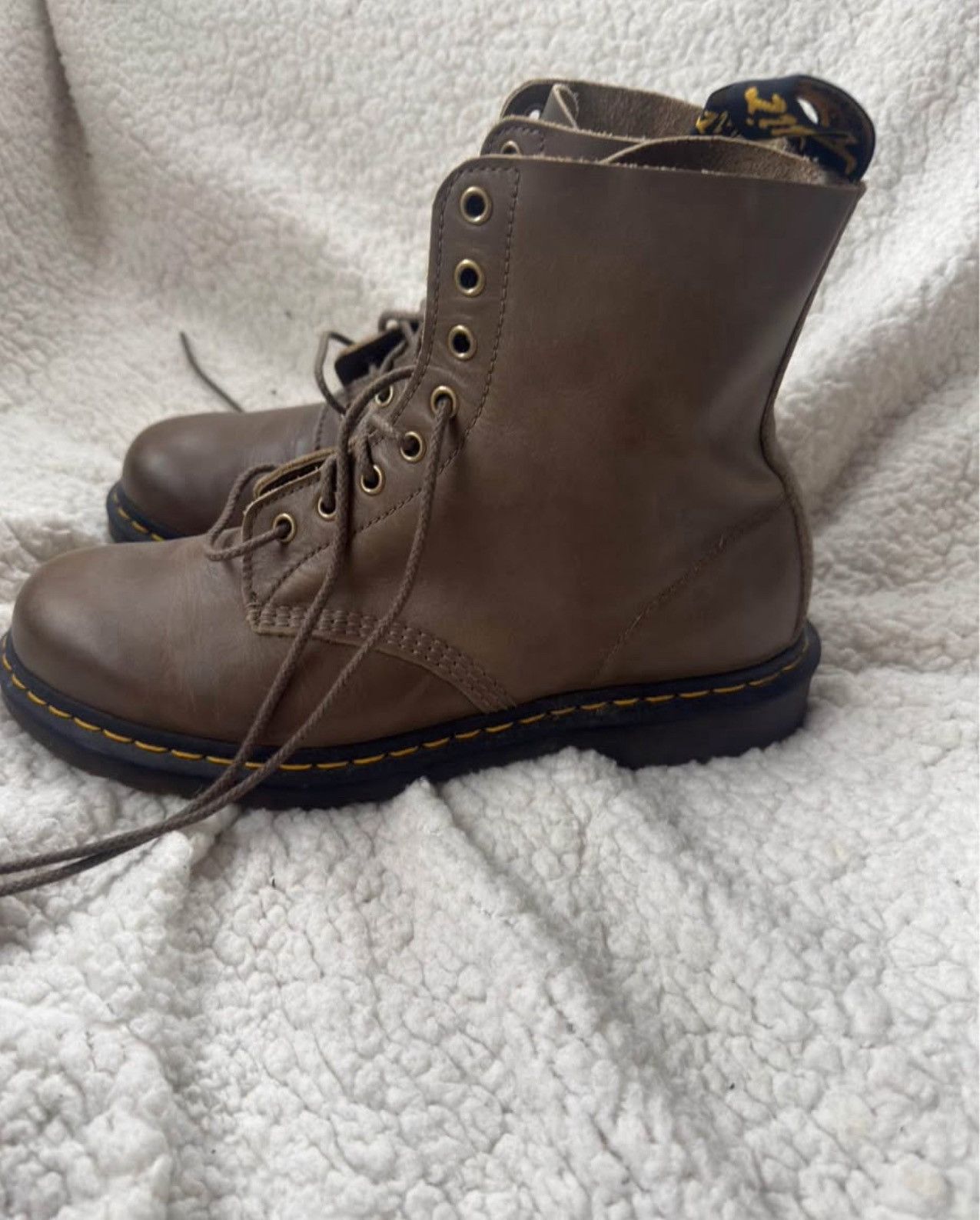 Dr. Martens Dr Marten Size US 10 / EU 43 - 3 Thumbnail