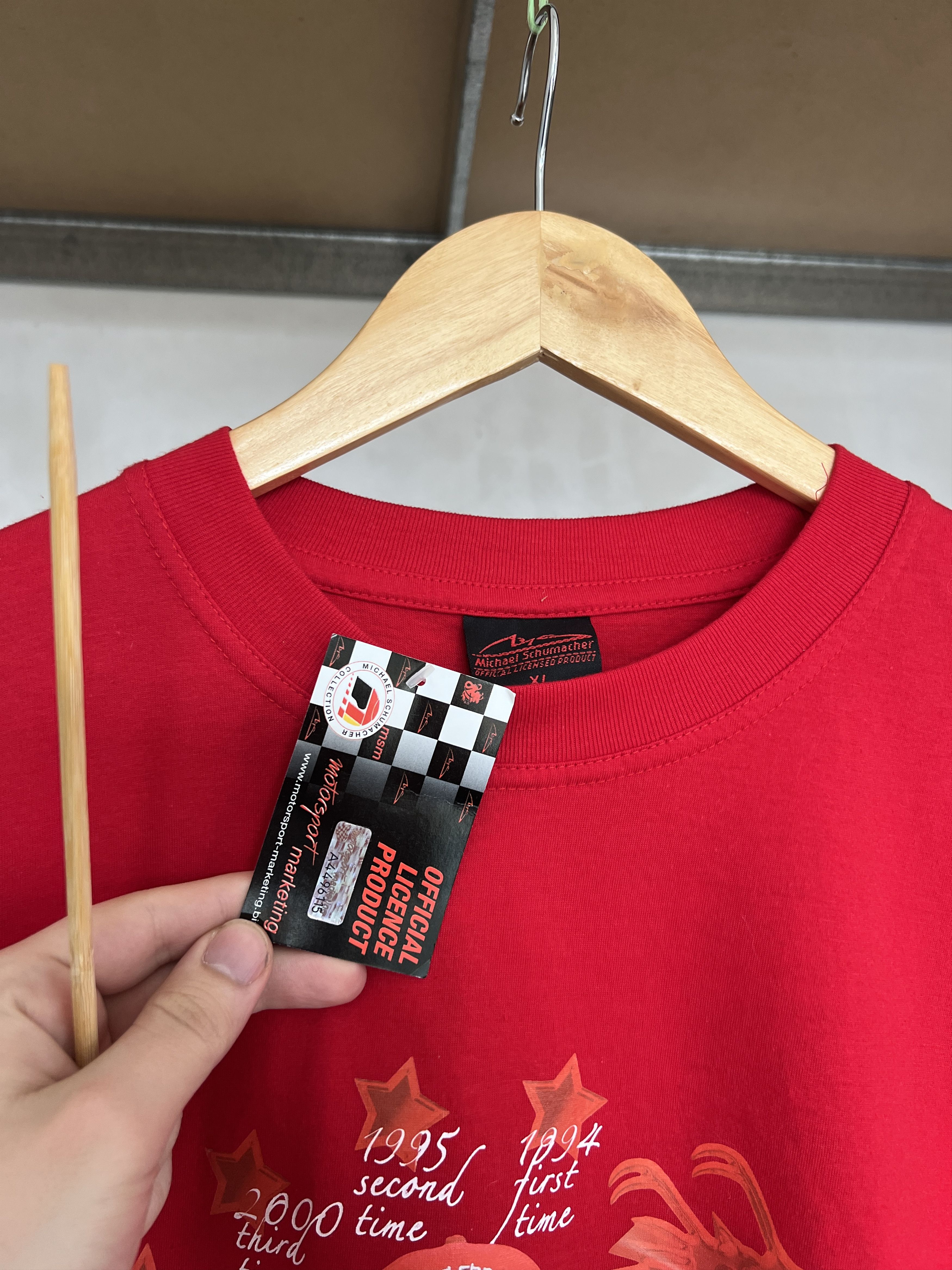 Formula 1 Vintage 2000 Michael Schumacher Ferrari F1 Racing T-shirt Size US XL / EU 56 / 4 - 2 Thumbnail