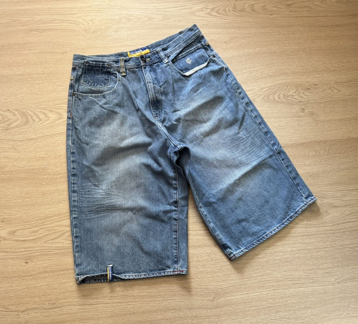 Vintage Vintage 00’s Roca Wear Baggy y2k Baggy denim Hip-Hop Shorts Size US 34 / EU 50 - 1 Thumbnail