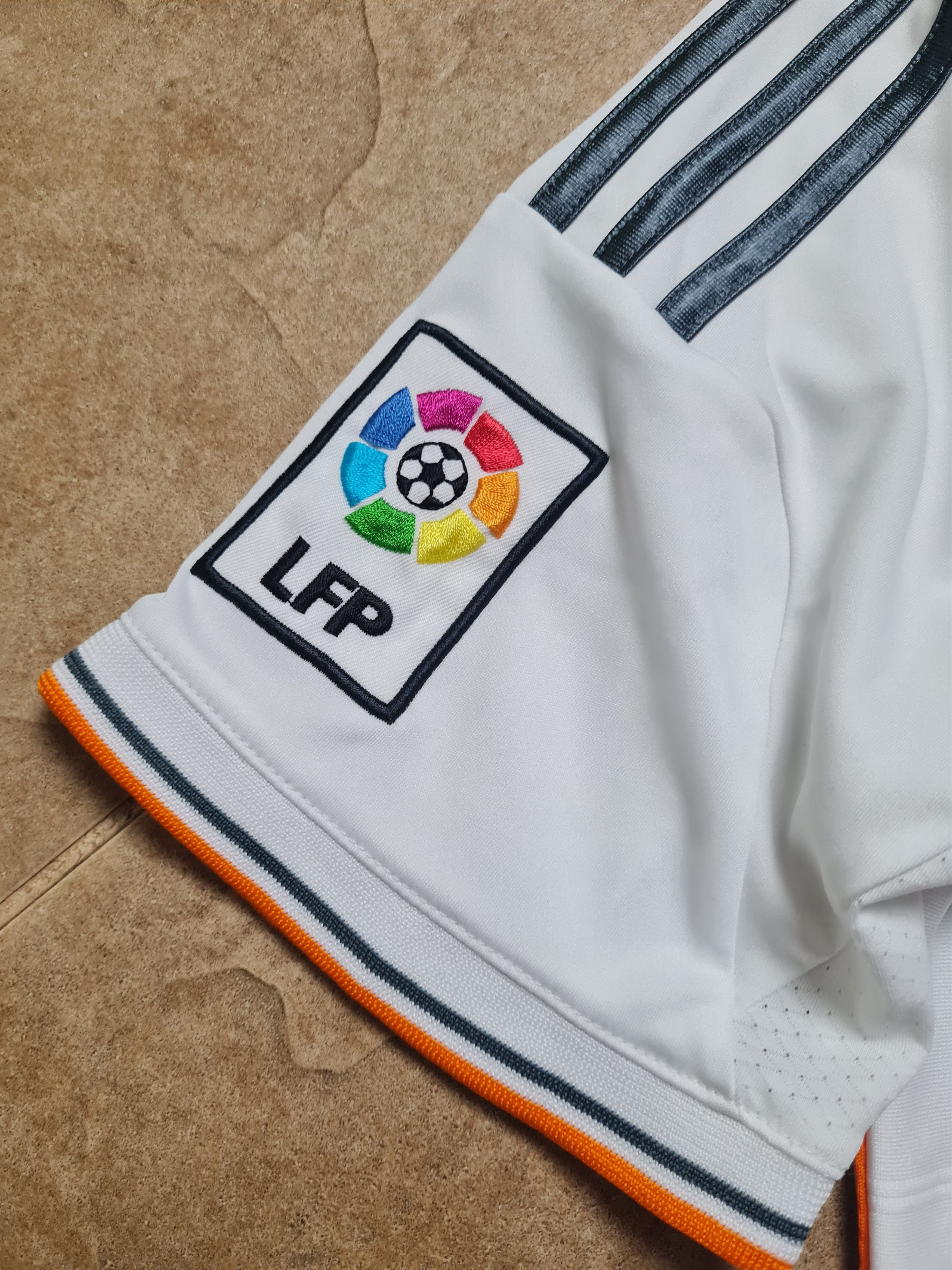 Adidas Adidas Real Madrid Soccer Jersey 2013/14 Home Football Shirt Size US M / EU 48-50 / 2 - 17 Thumbnail