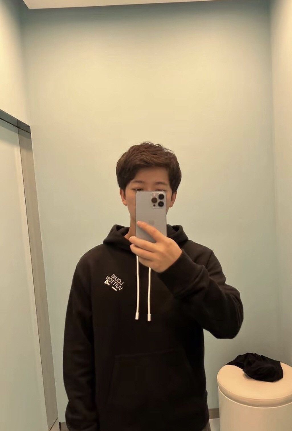 Louis Vuitton Louis Vuitton Black pin hoodie sweatshirt 2412-Nextarrow Size US XL / EU 56 / 4 - 4 Thumbnail