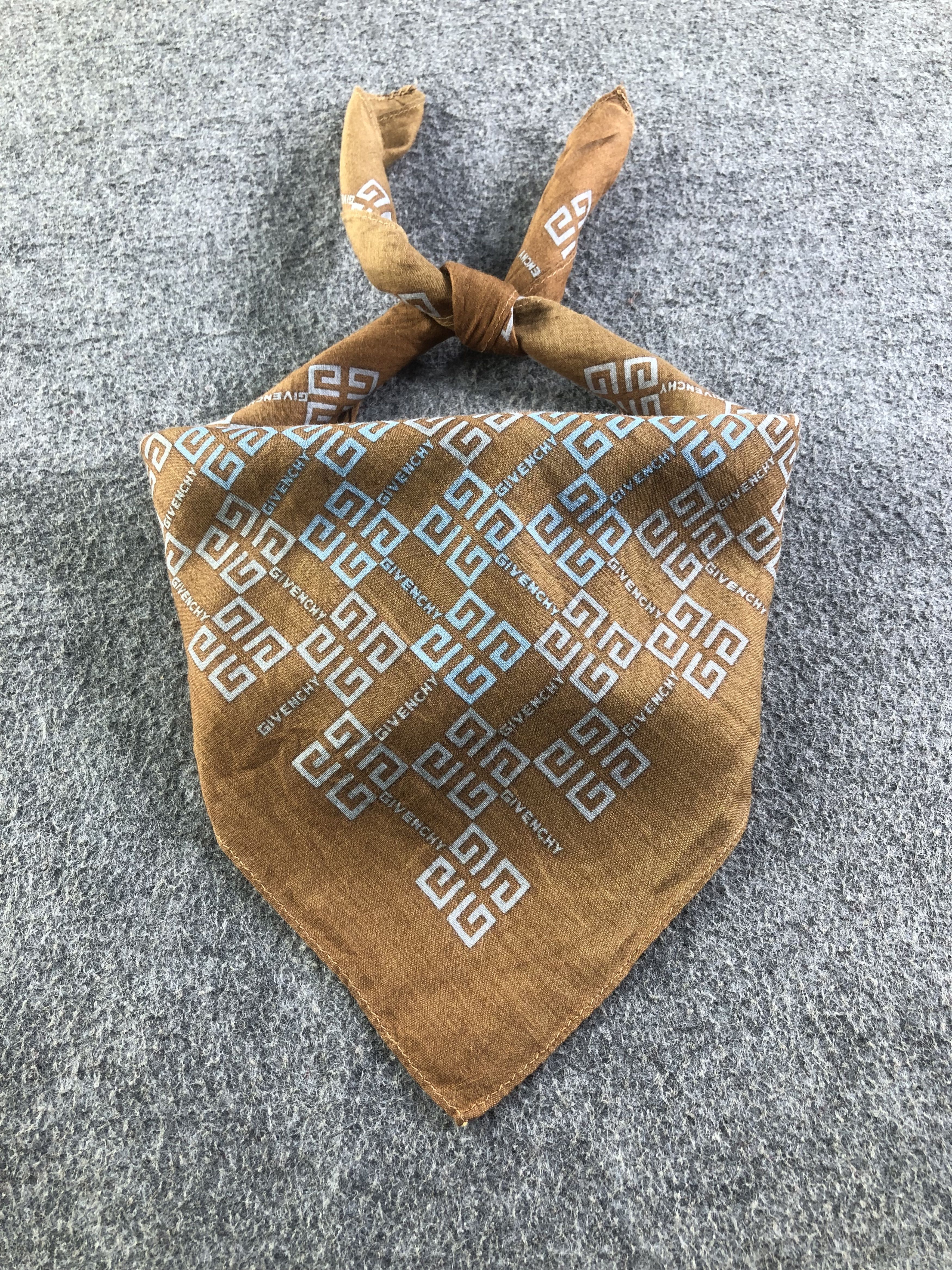 Vintage Givenchy Handkerchief / Bandana / Neckerchief Size ONE SIZE - 1 Thumbnail