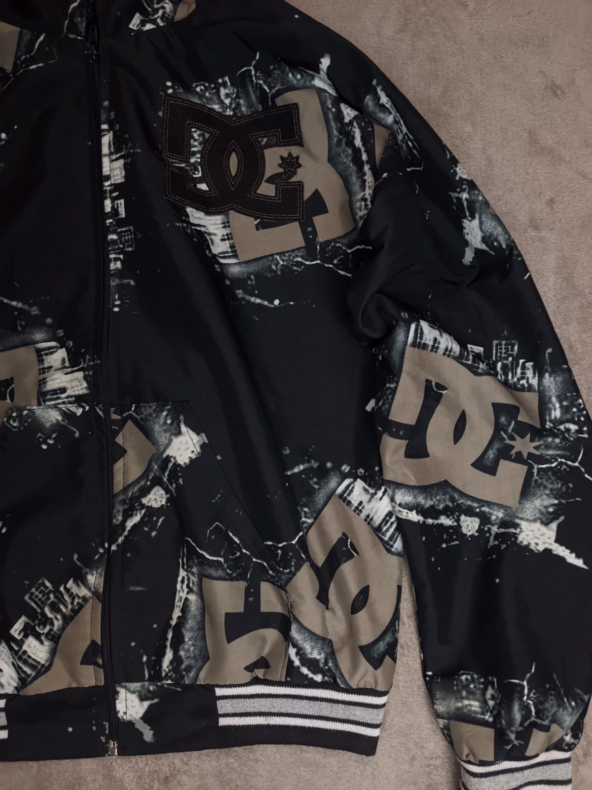 DC × Hook-Ups DC shoes SK8 vintage faded Full Printed Zip Hooded Jacket Size US M / EU 48-50 / 2 - 4 Thumbnail