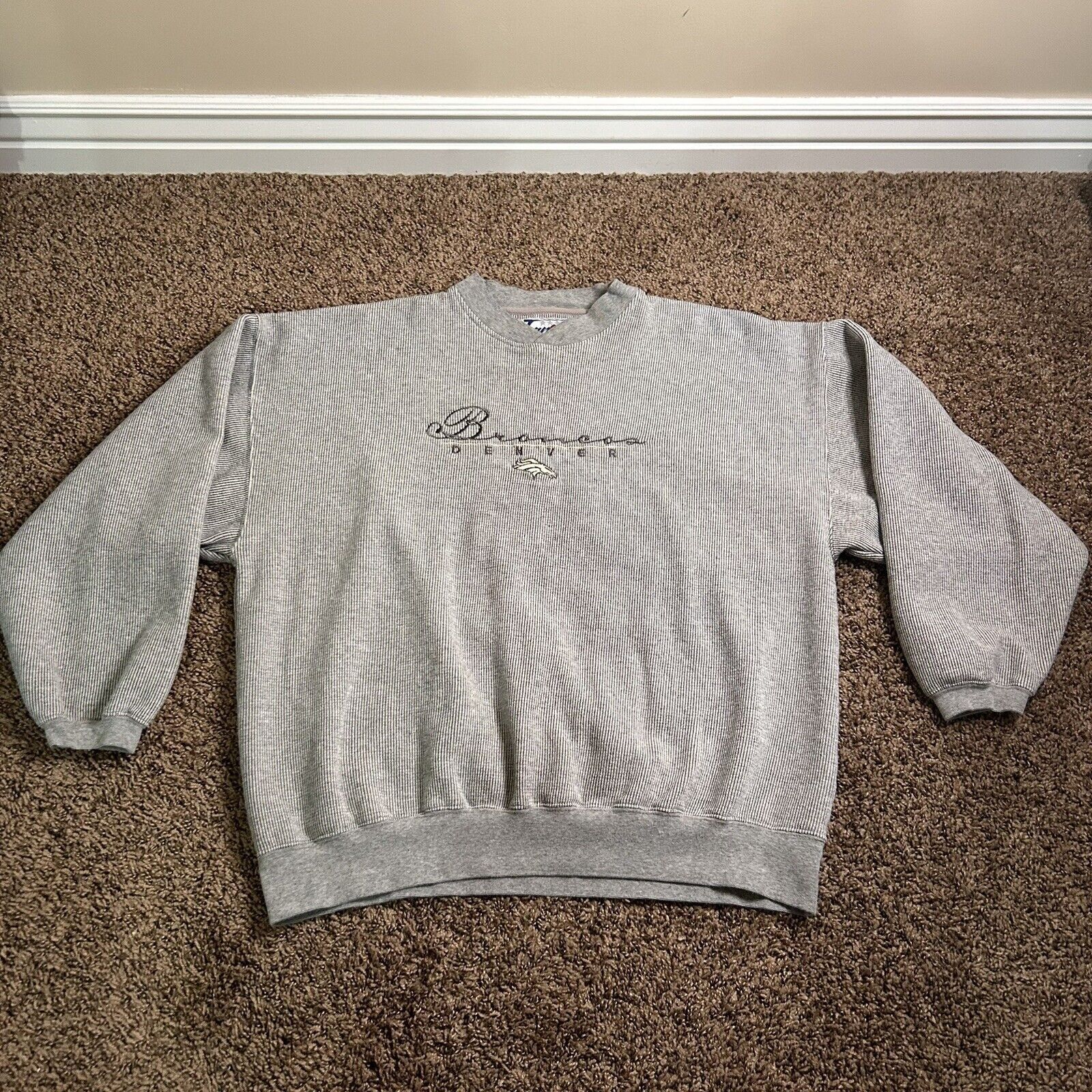 Other Vintage Team One Grey Denver Broncos Crew Sweater Size US XL / EU 56 / 4 - 1 Thumbnail