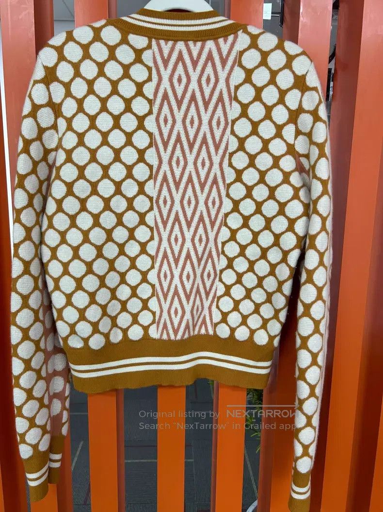 Hermes Hermes Brown Dot Lock扣Embroidered Wool Round Neck Long Sle Size S / US 4 / IT 40 - 2 Thumbnail